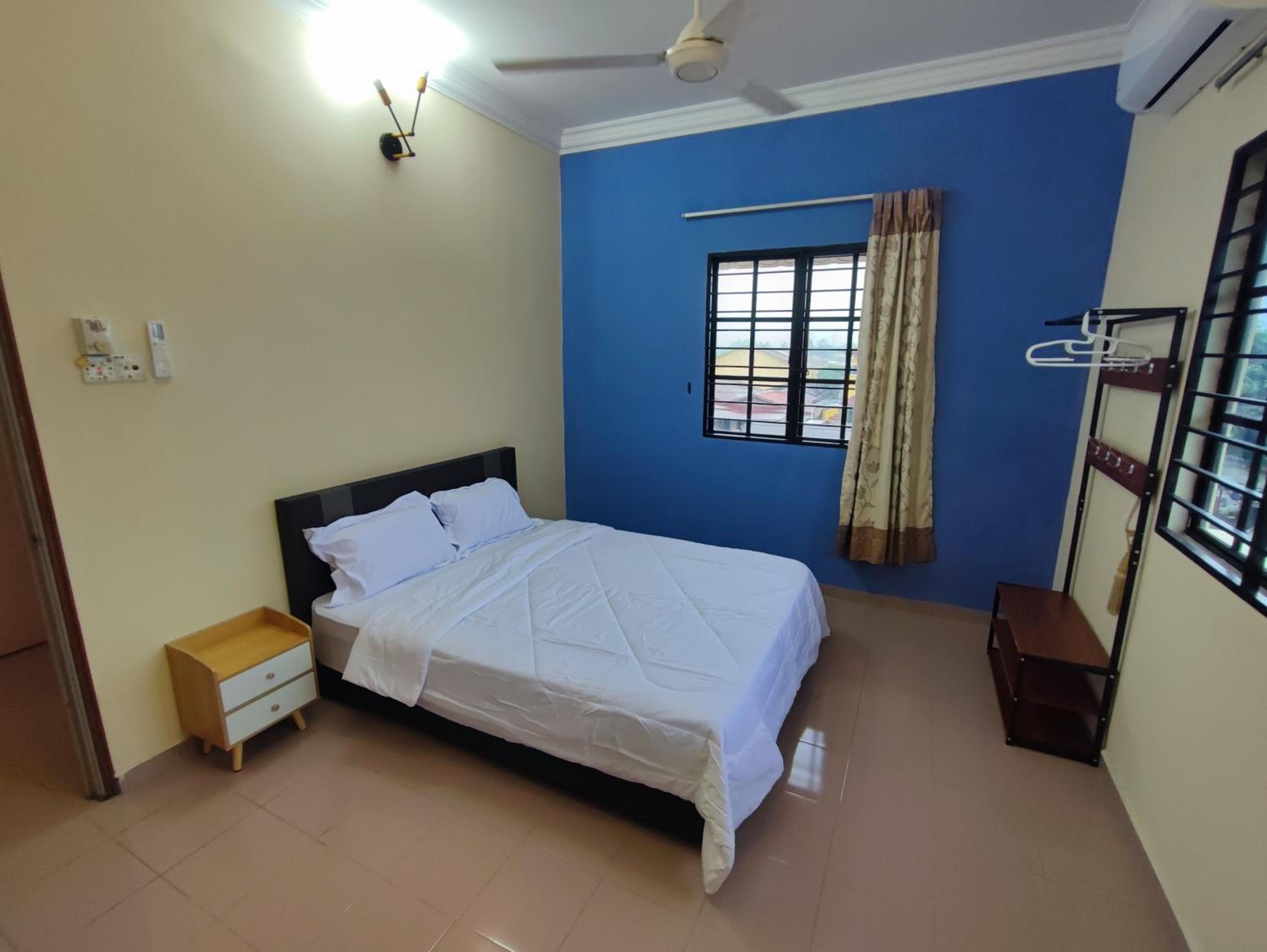 Banglow lot Upper Floor Home Stay Room Homestay Rooms for rent in Jinjang Utrara New Village Kuala Lumpur