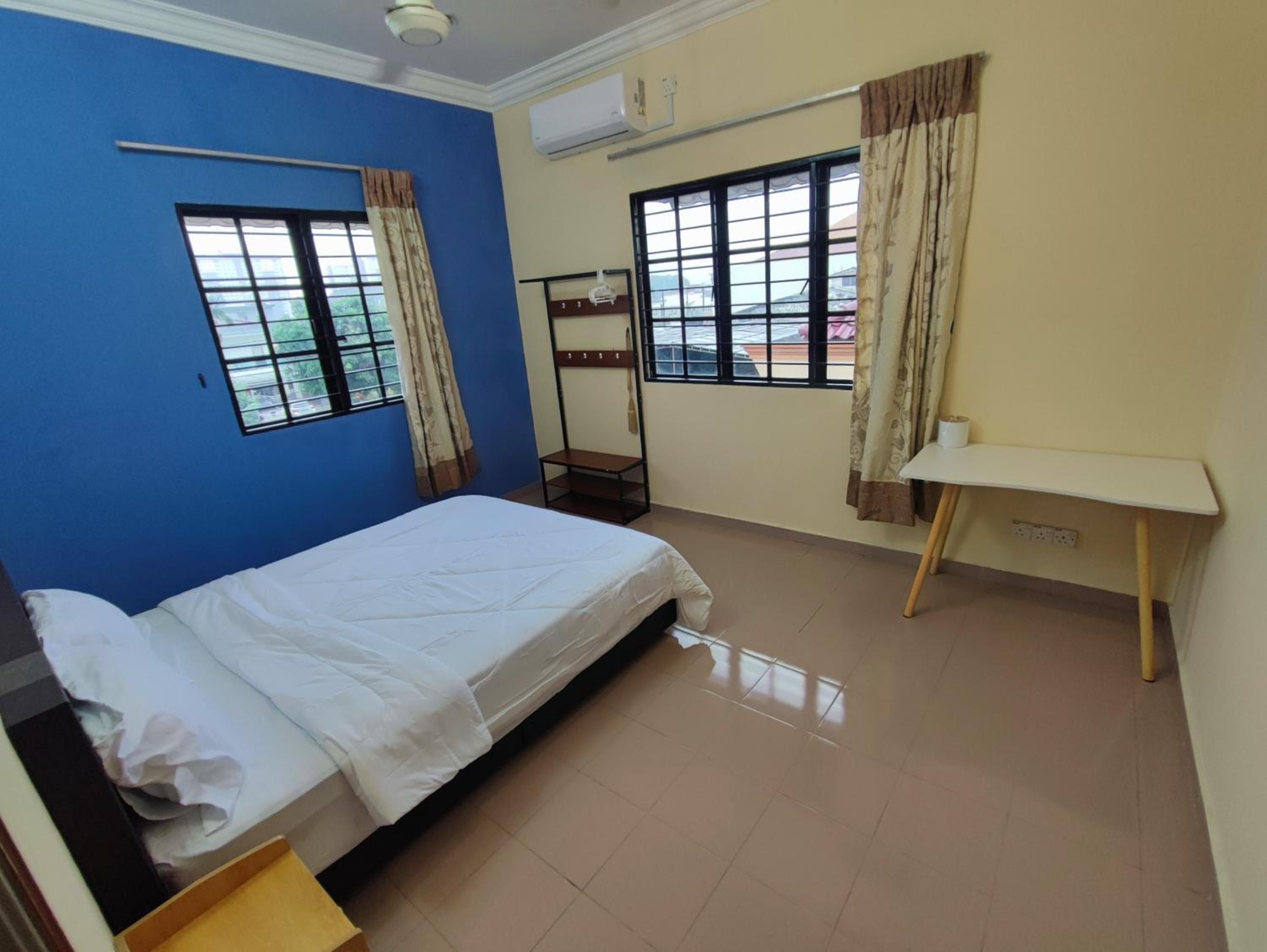 Banglow lot Upper Floor Home Stay Room Homestay Rooms for rent in Jinjang Utrara New Village Kuala Lumpur