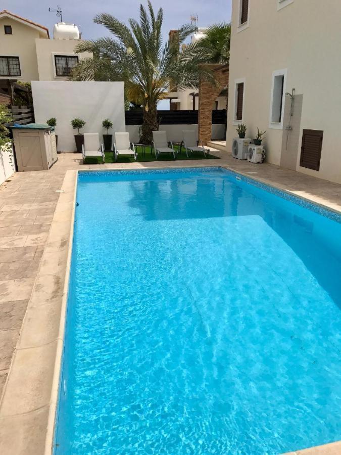 Unique Beach Luxurious Villas