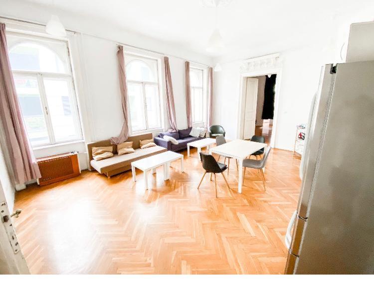 Big city center Apartment 170 m2-New york Cafe