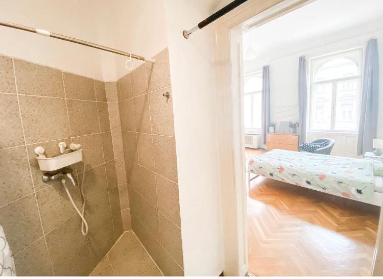 Big city center Apartment 170 m2-New york Cafe