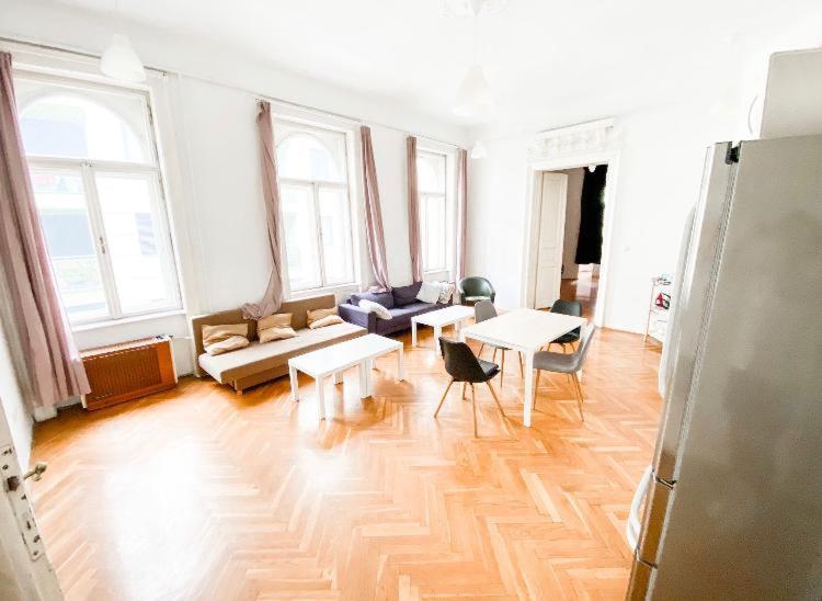 Big city center Apartment 170 m2-New york Cafe