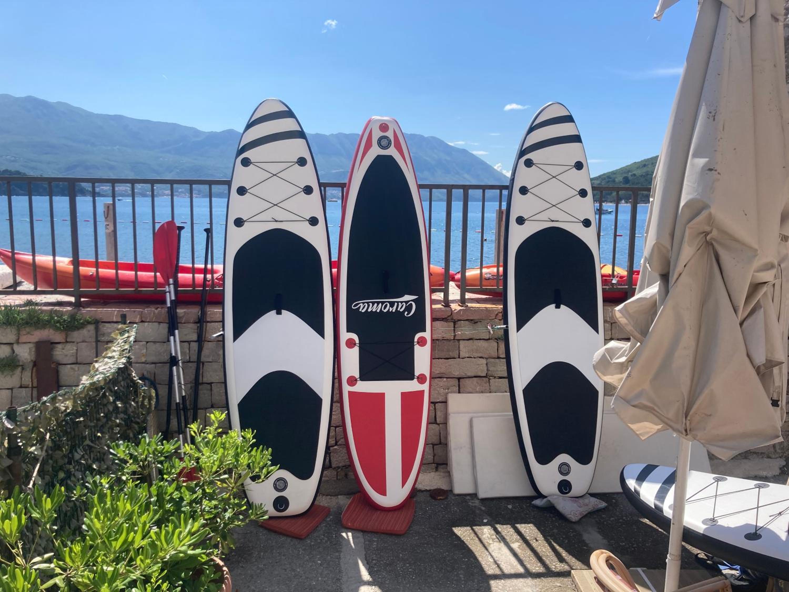 Plaža Stari Grad Budva pjena od mora Beach Apartman