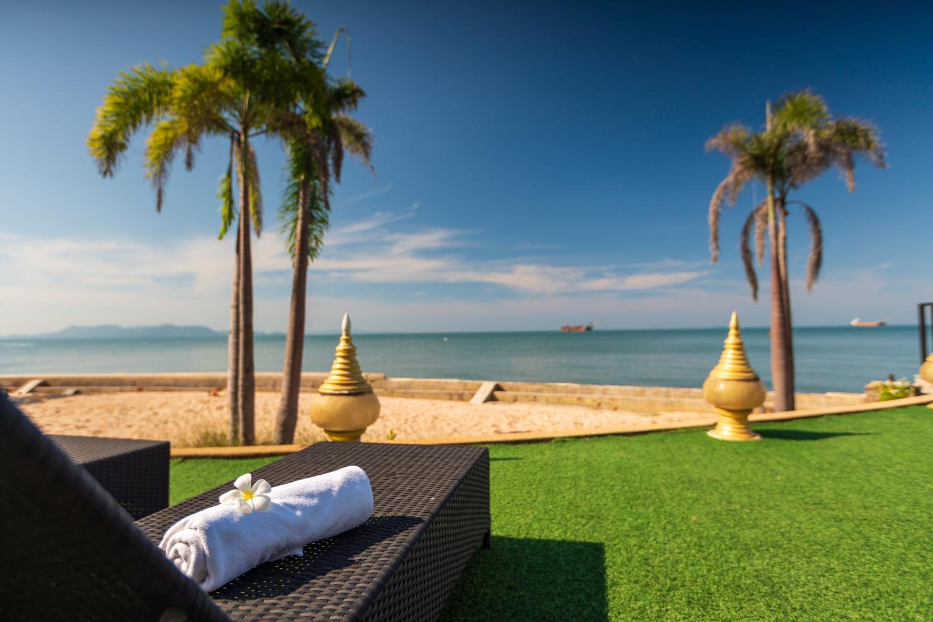 Gala Beachfront Villa