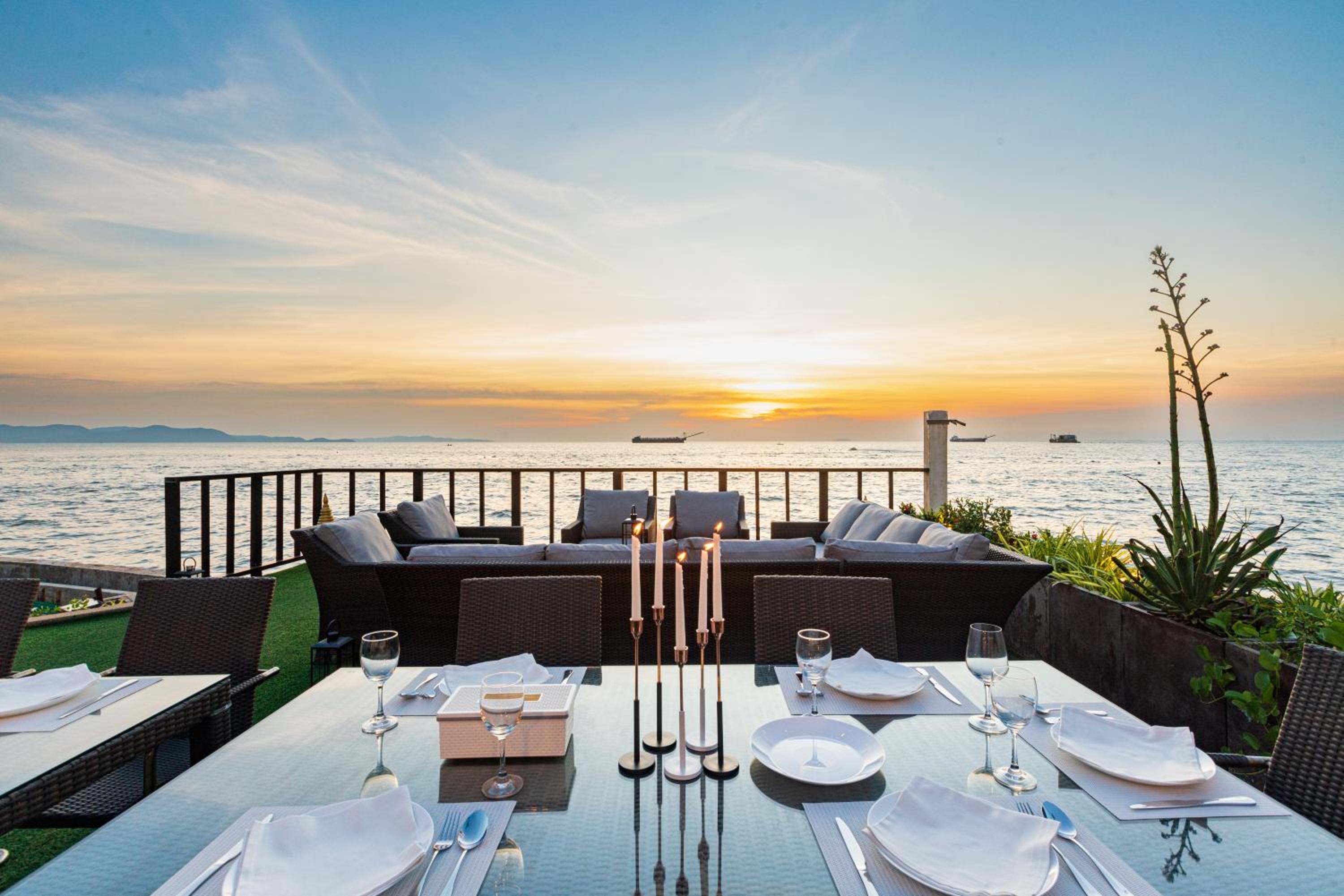 Gala Beachfront Villa