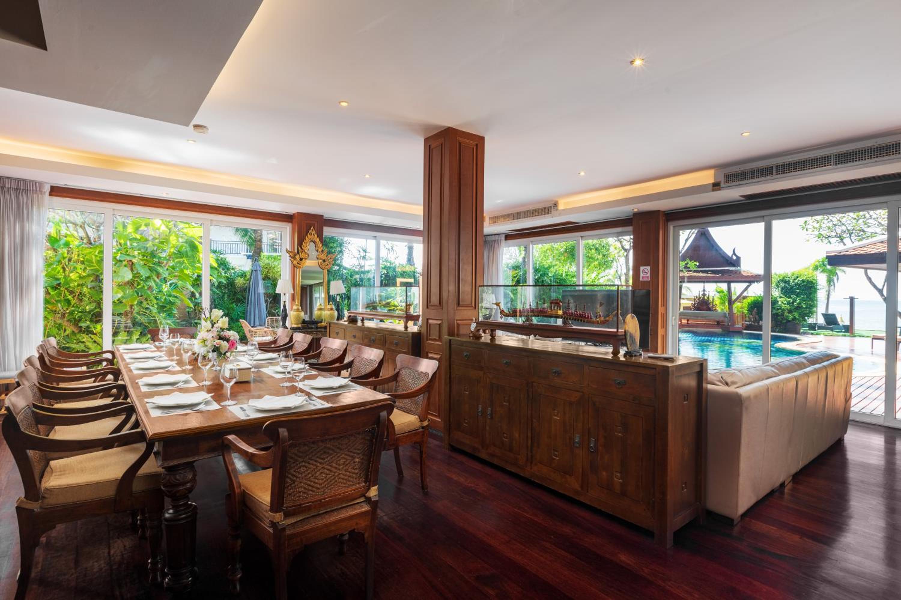 Gala Beachfront Villa