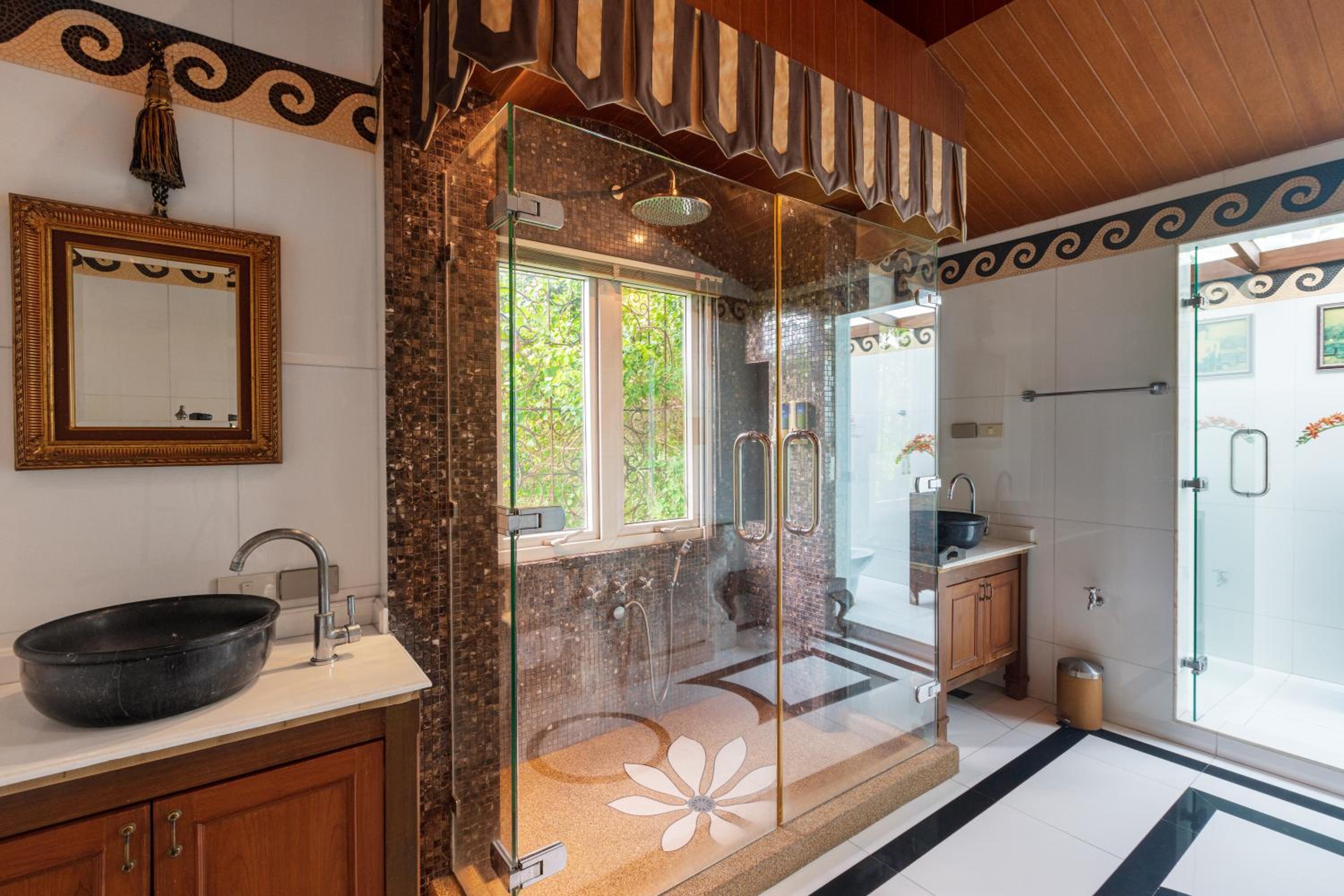 Gala Beachfront Villa