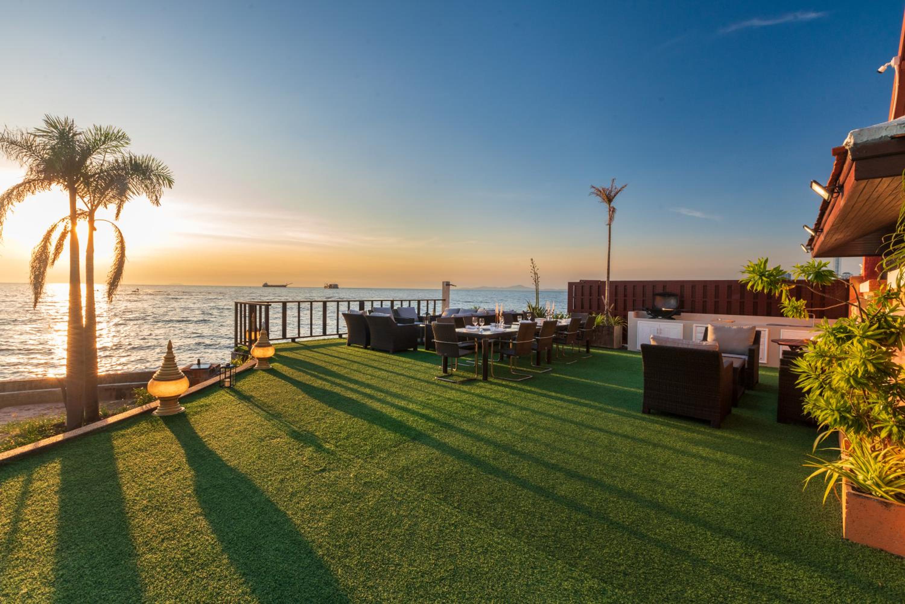 Gala Beachfront Villa