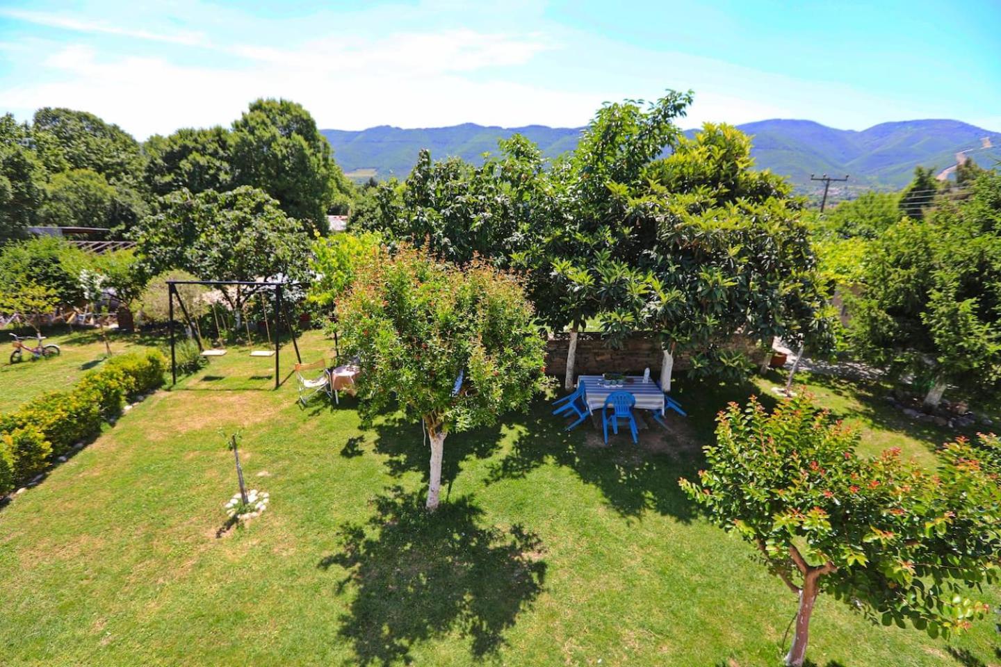DIANA'S HOUSE
