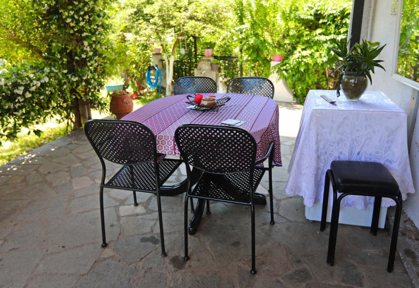 DIANA'S HOUSE