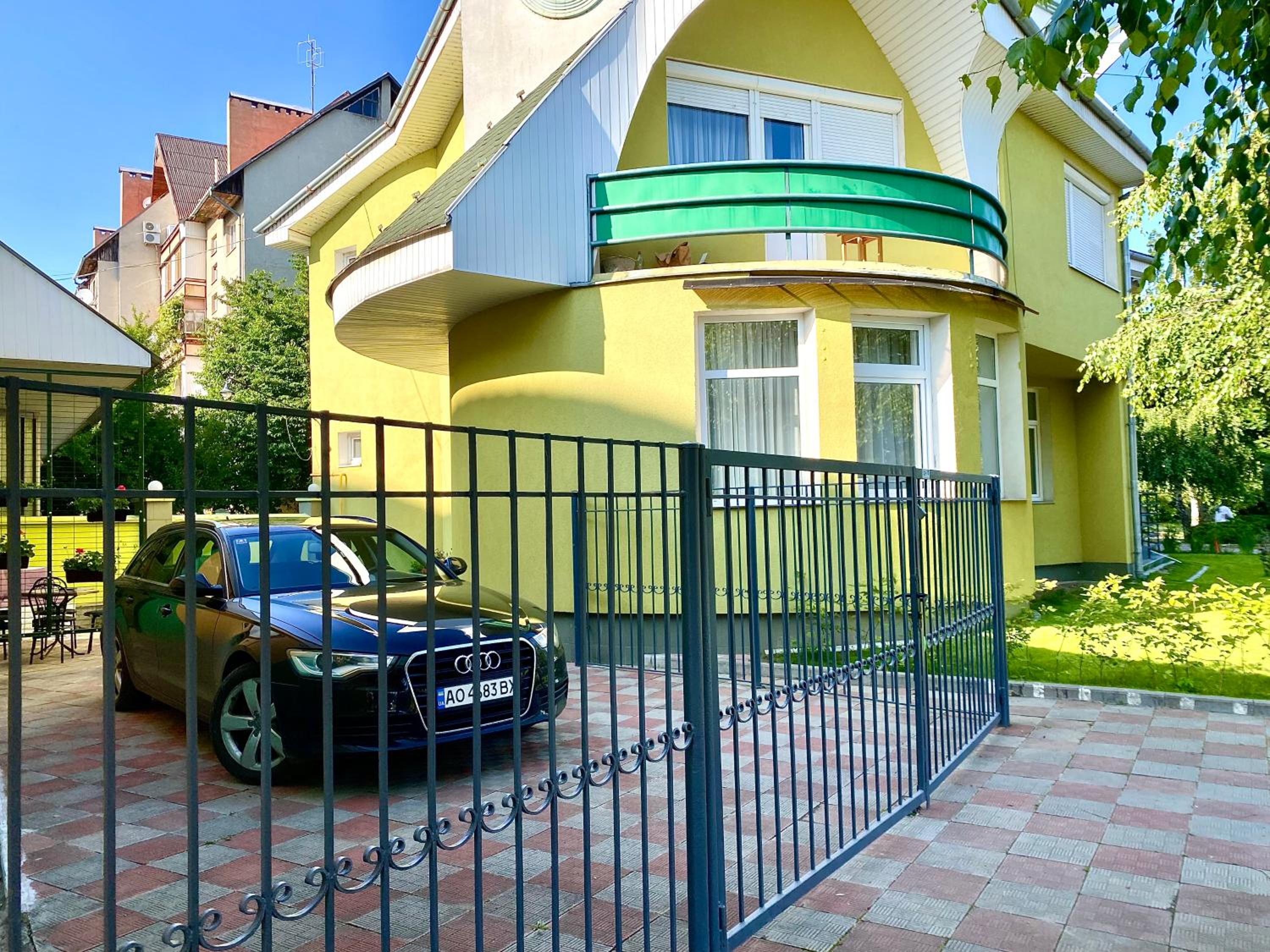Photo 9