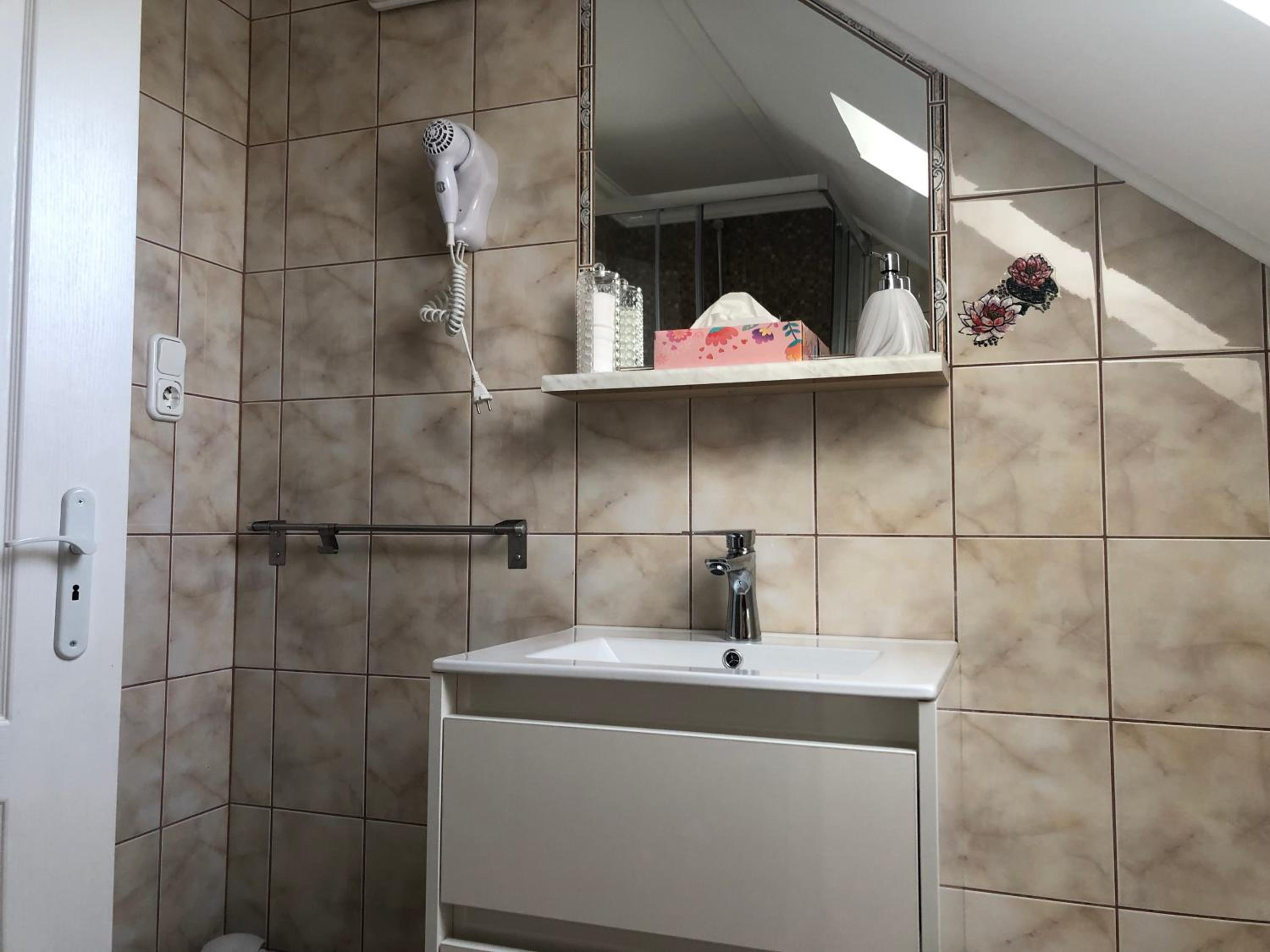 Photo 43