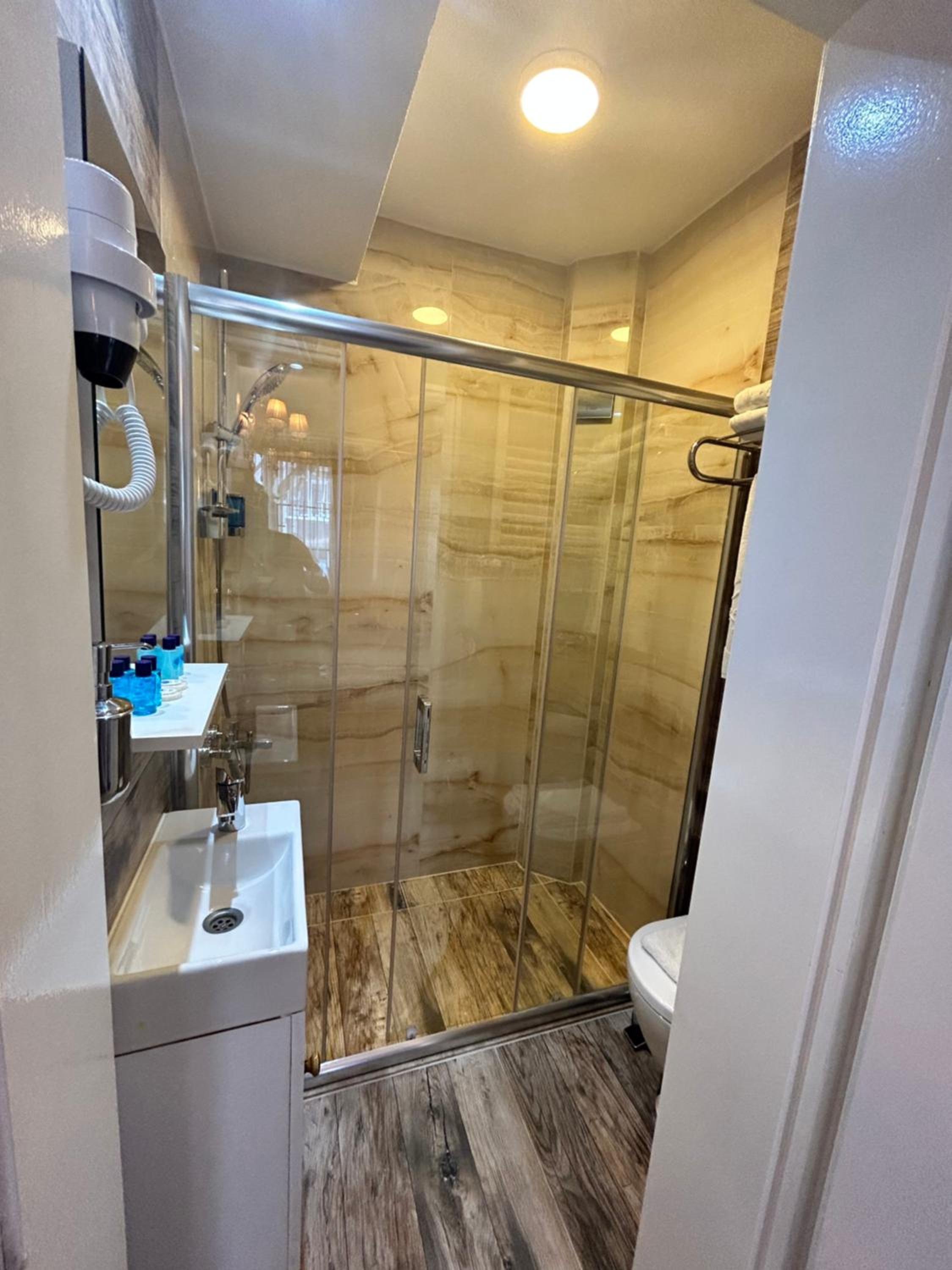 Bakirkoy Tashan Business & Airport Hotel - Image 16