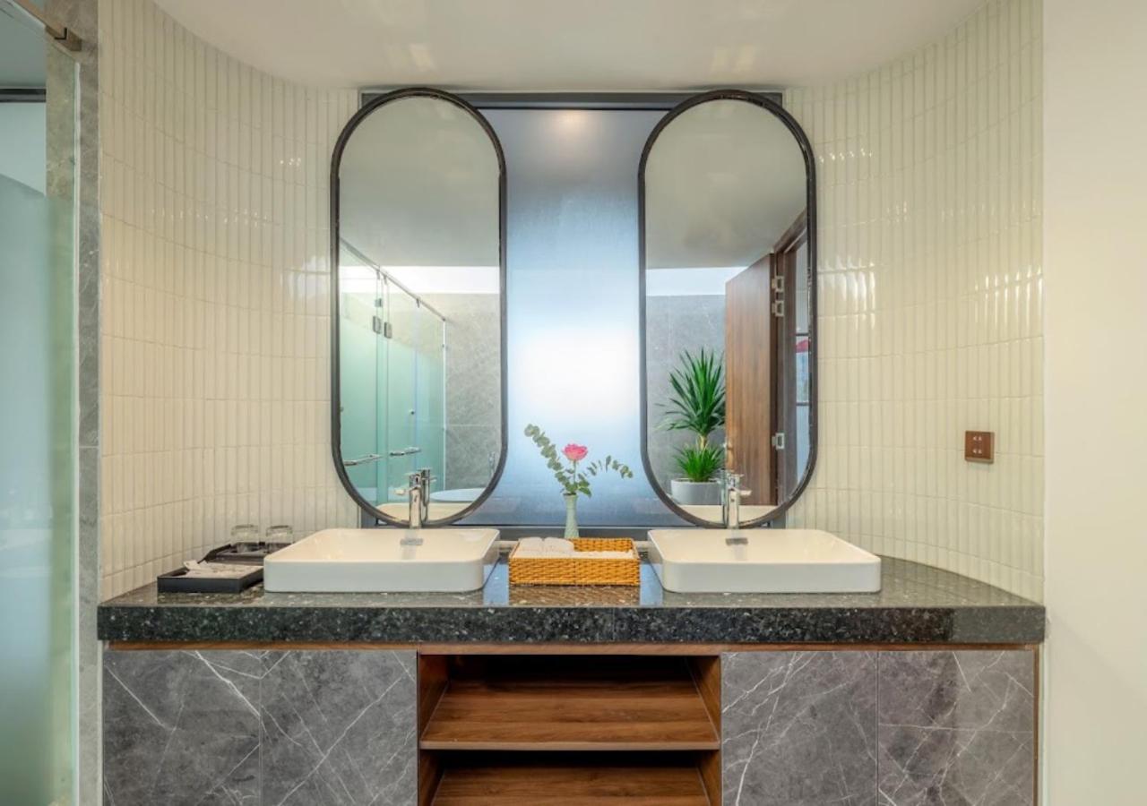 Photo 104