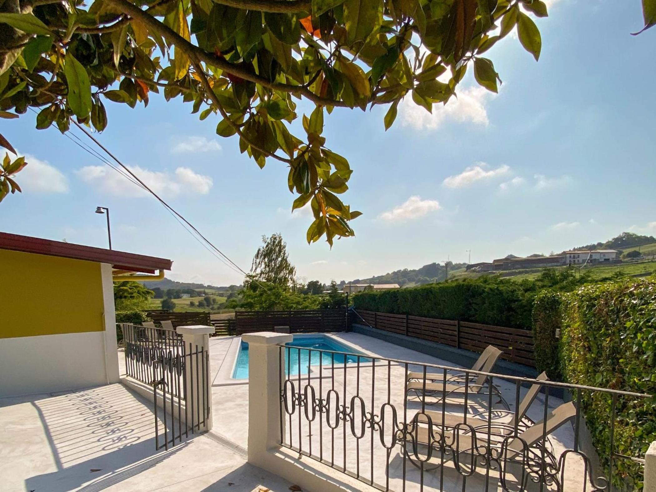Cantabria Collection - Espectacular casa con piscina y jardín