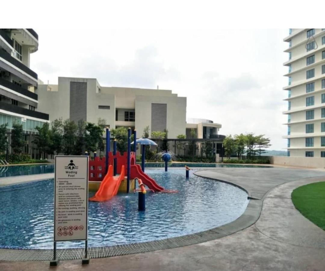 Encorp Marina 2 Guests High Floor Nflix Disney Movie at Puteri Harbour L22 photo 5