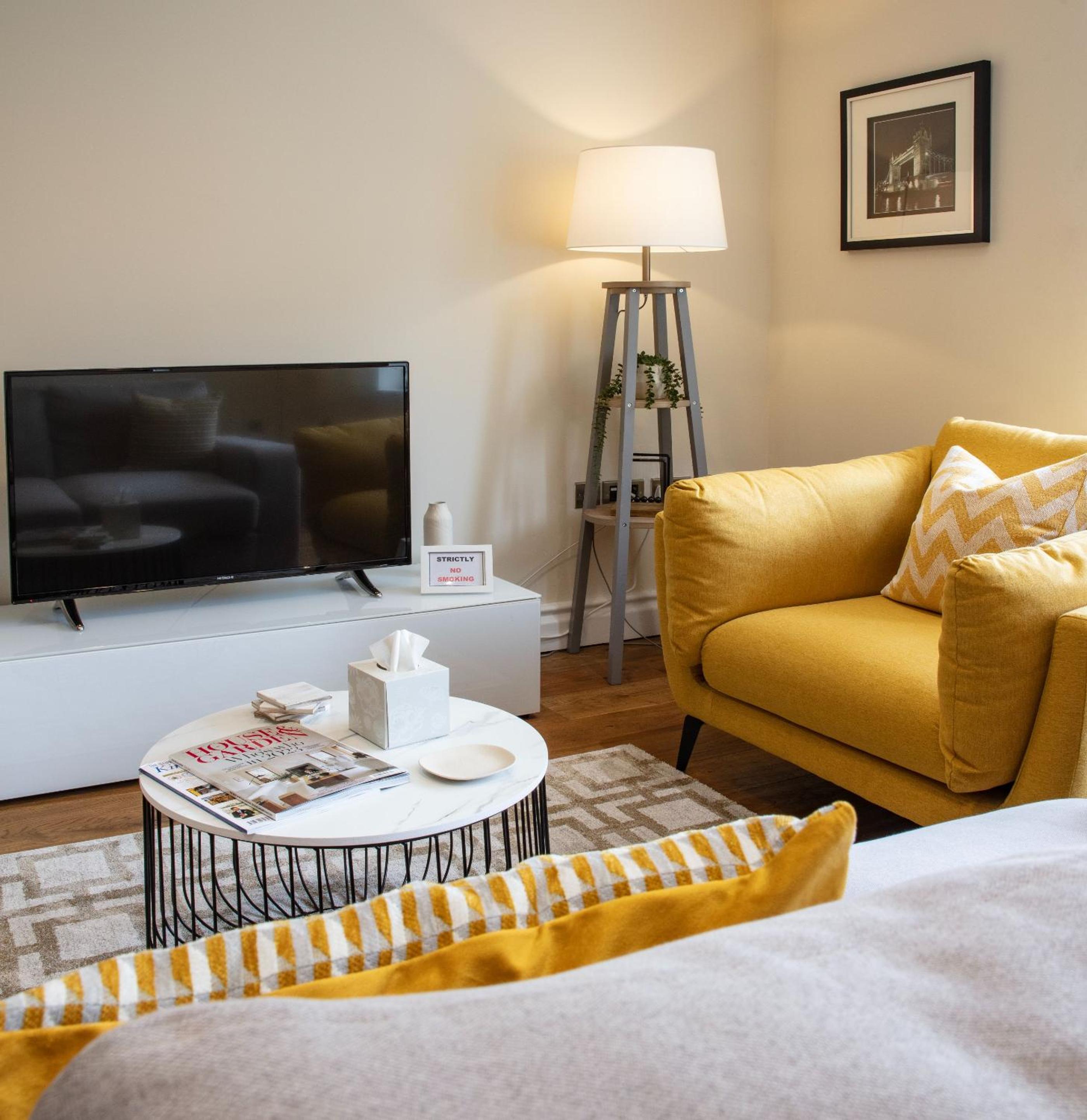 Kensington High Street One Bed with Air Con