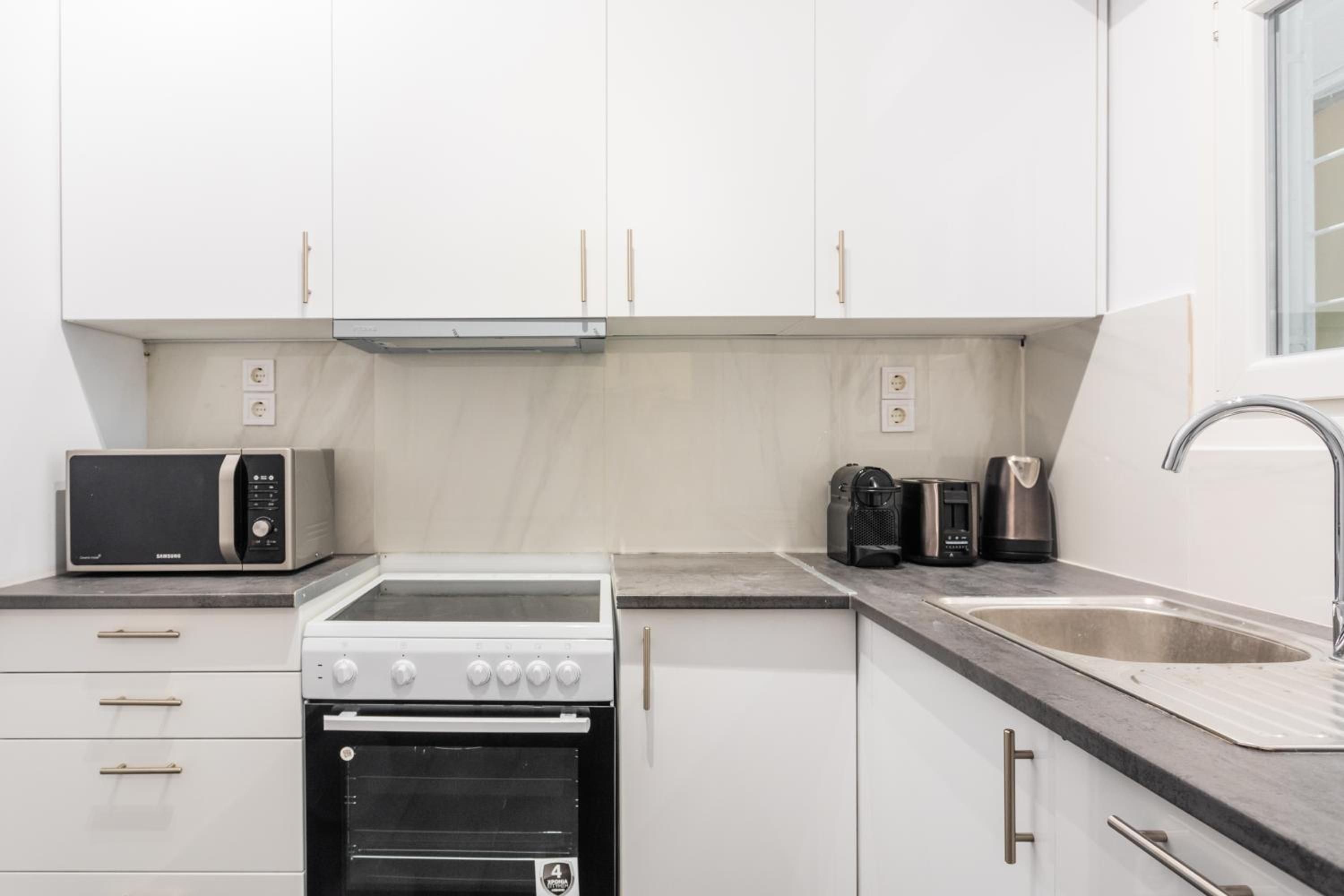 Central Cozy Apartments in Plaka by UPSTREET