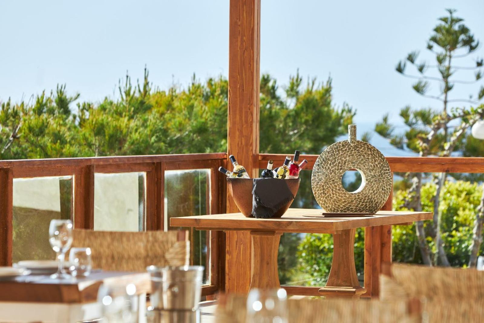 Hotel Vasia Sea Retreat - Image 1