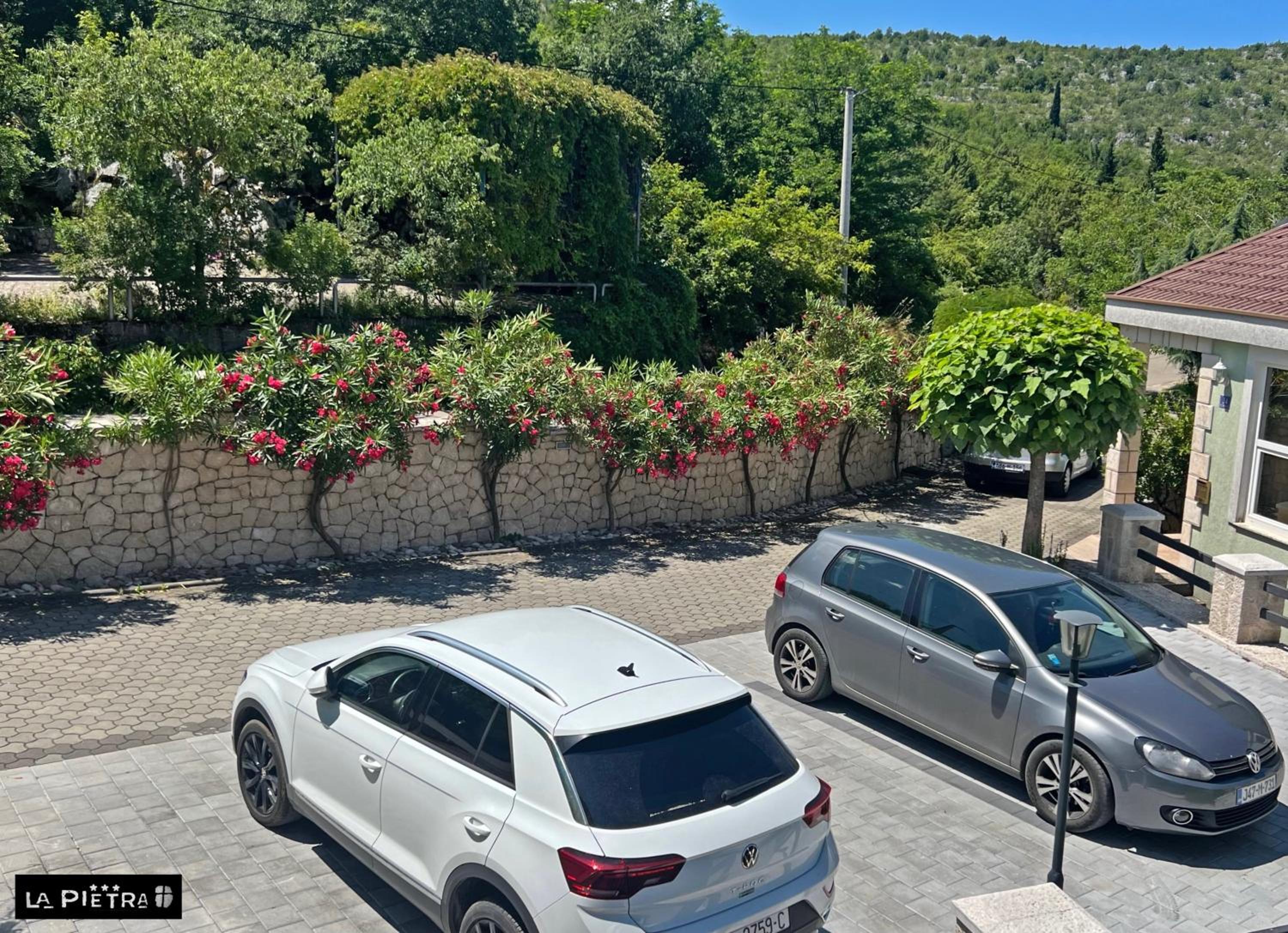 La Pietra Family Hotel