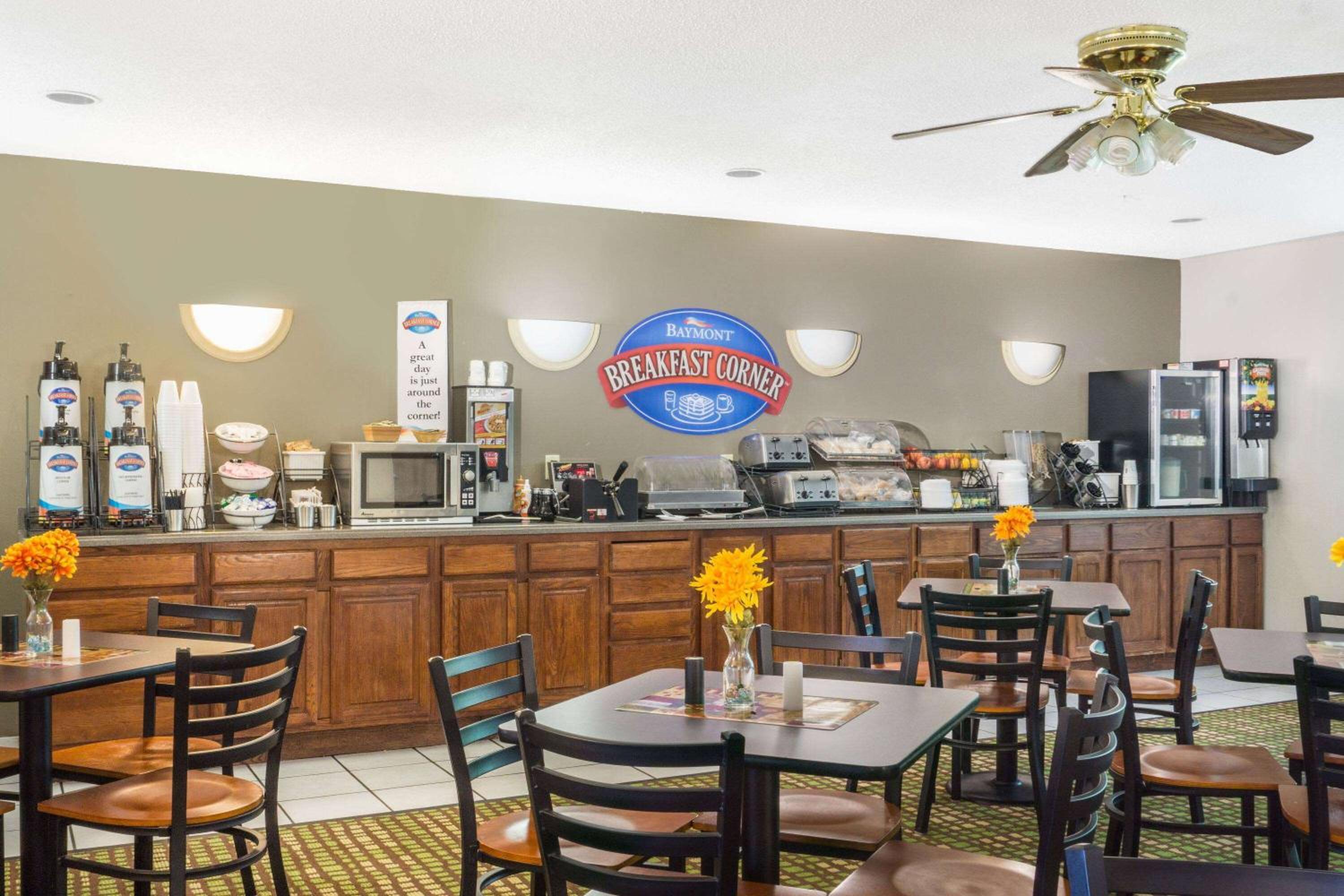 Baymont by Wyndham Piqua view 4