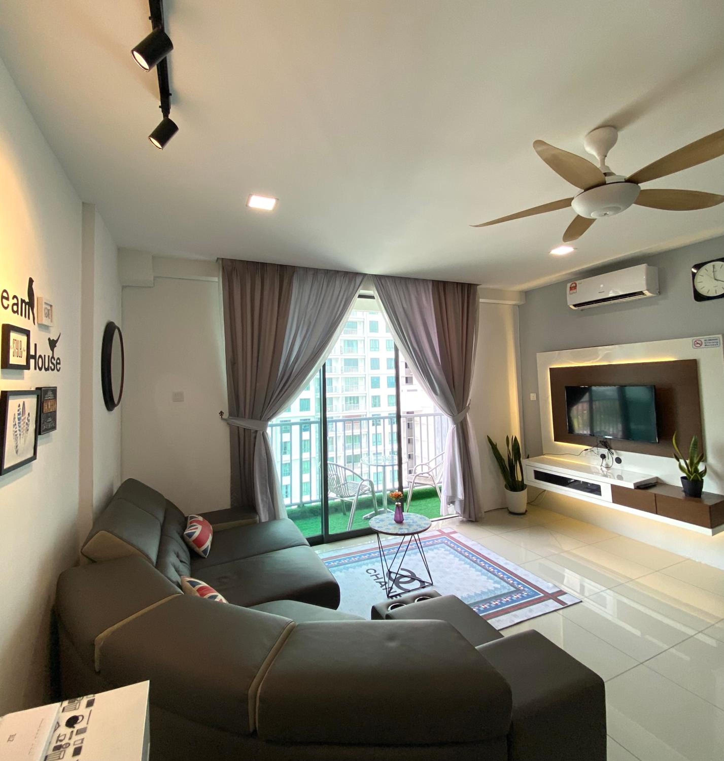 Best Modern Design Homestay Meru Casa Kayangan photo 1