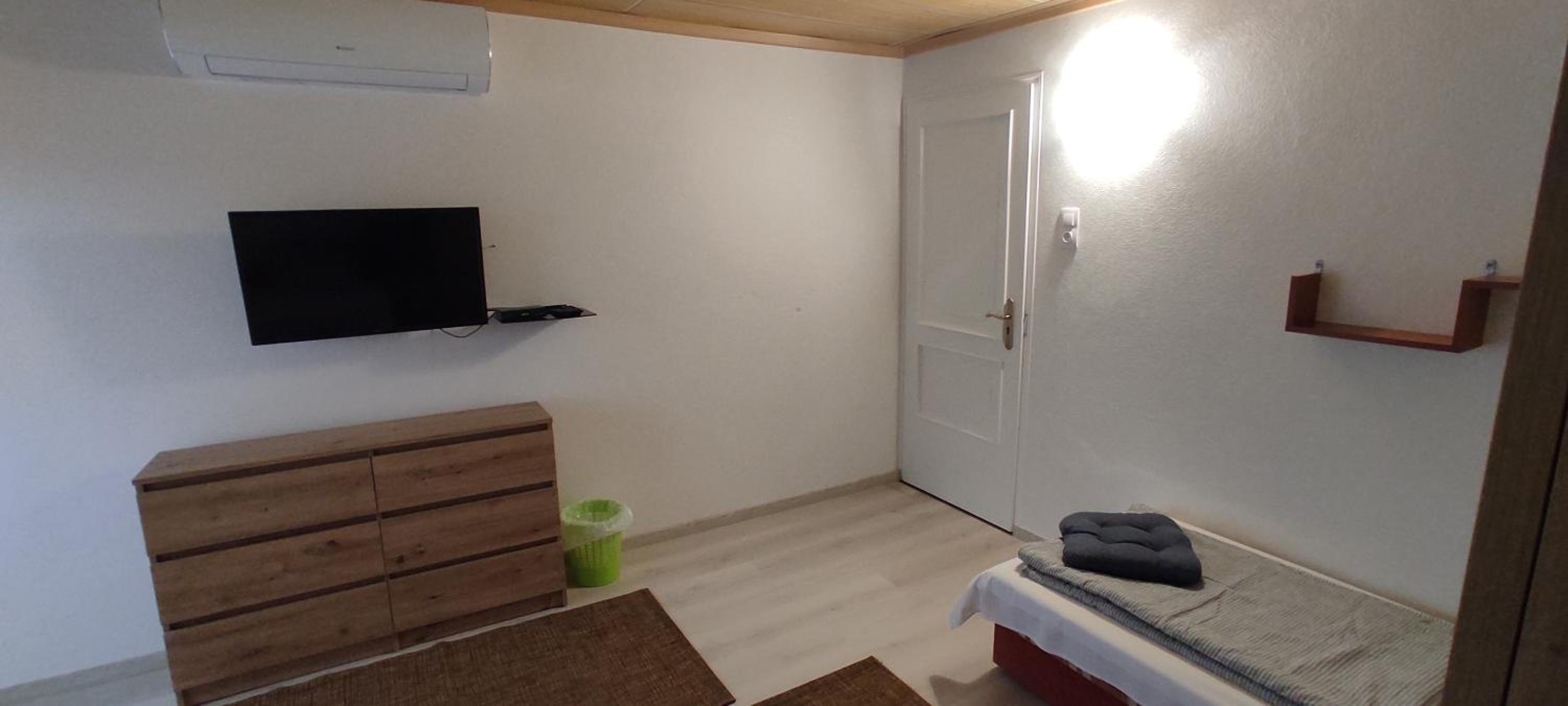 Photo 42