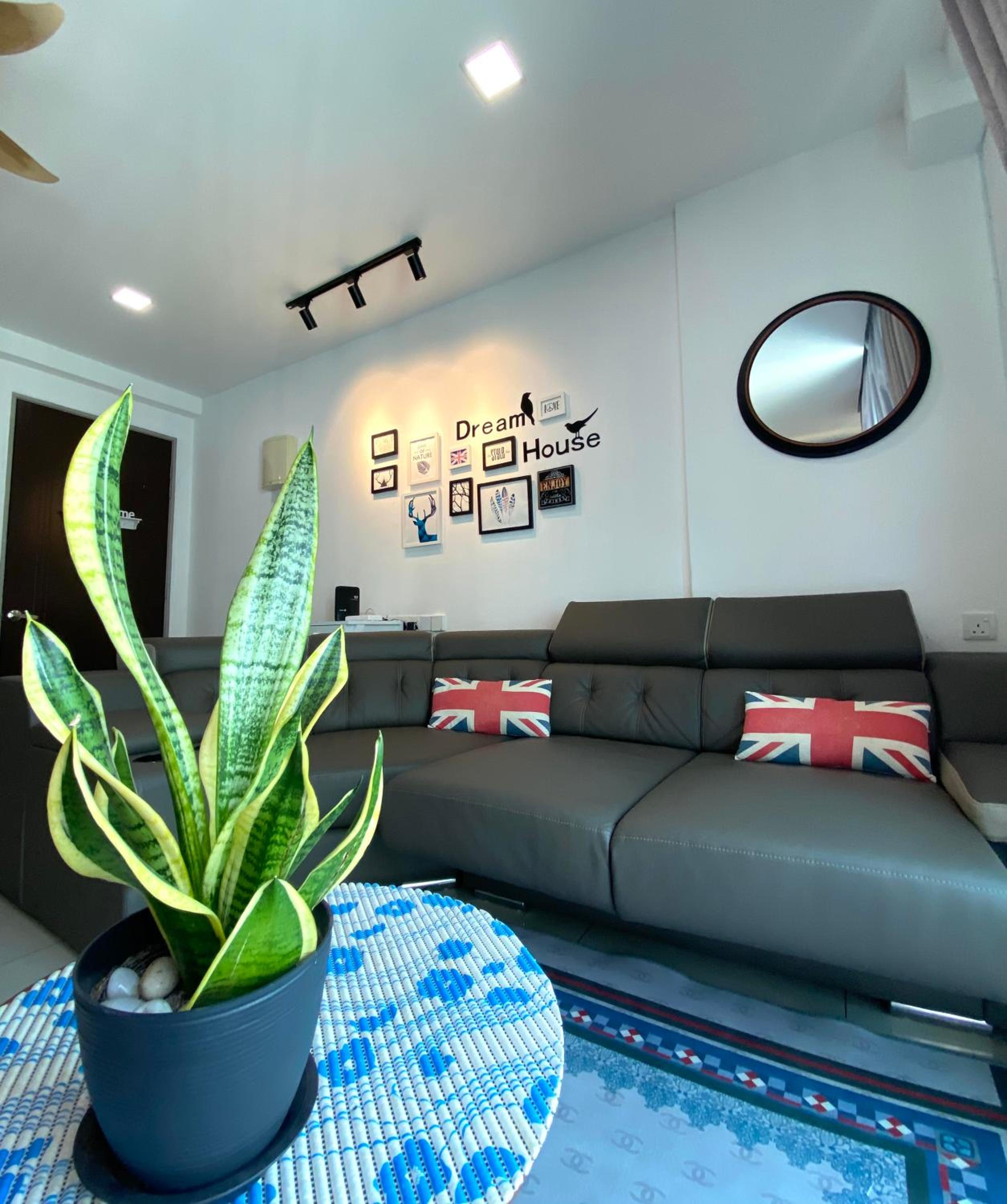 Best Modern Design Homestay Meru Casa Kayangan photo 4