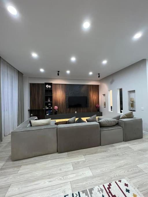 Alinoor's Apartments