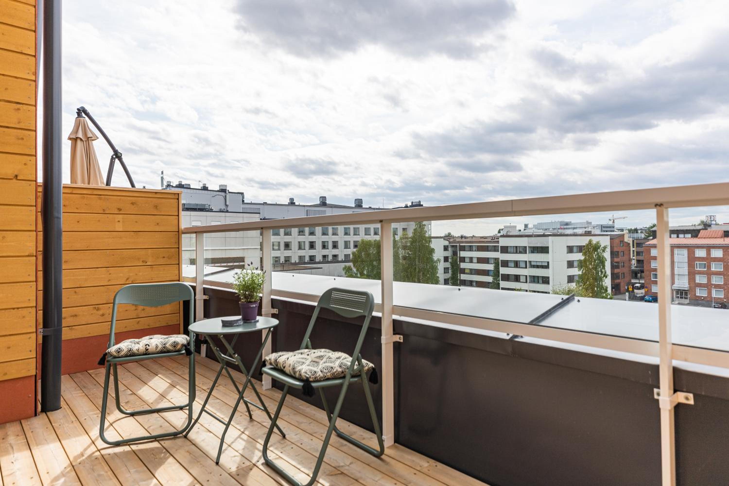 Arctic Taiga Penthouse City Suite
