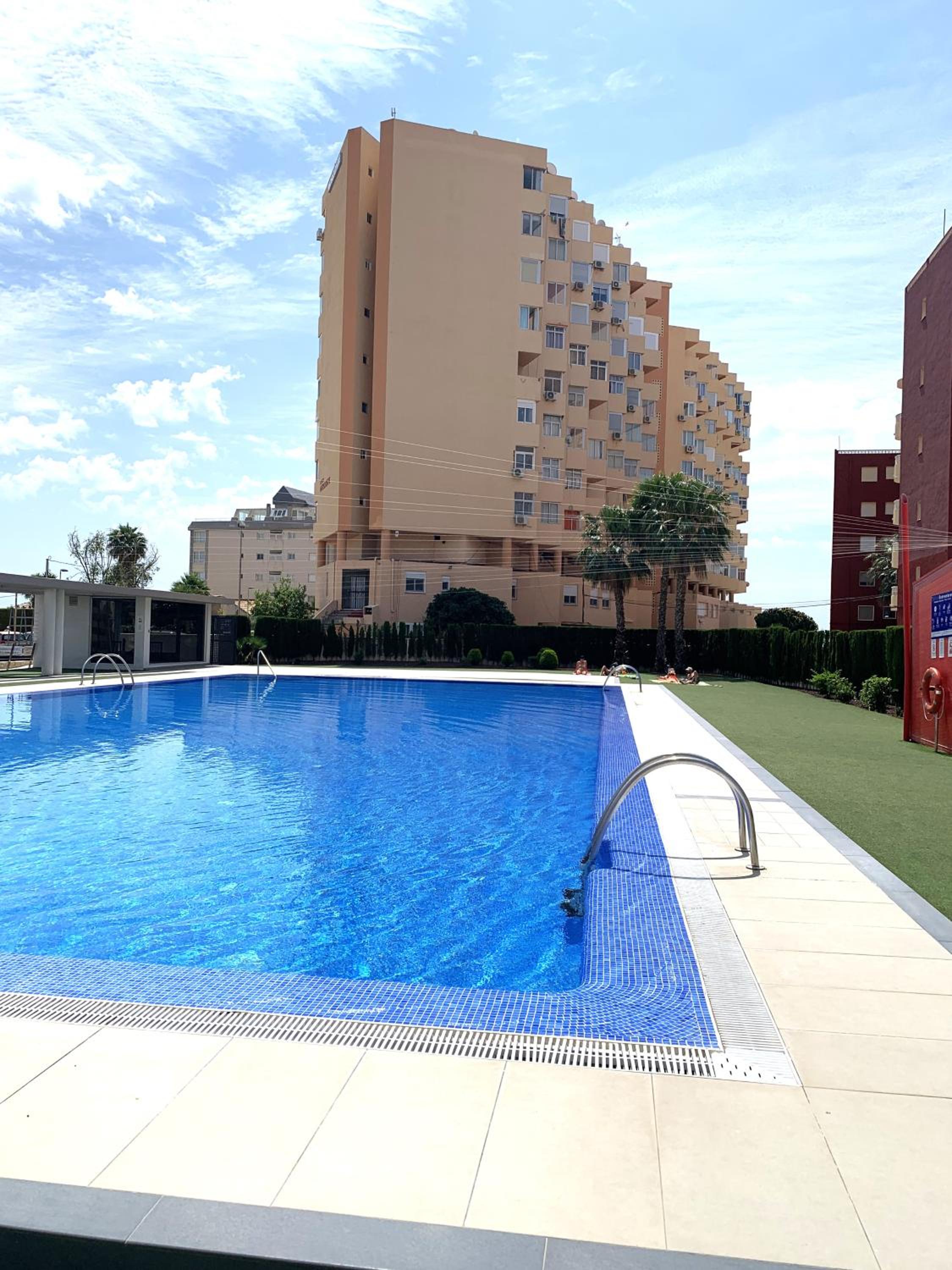 DORADA Primera línea y piscina