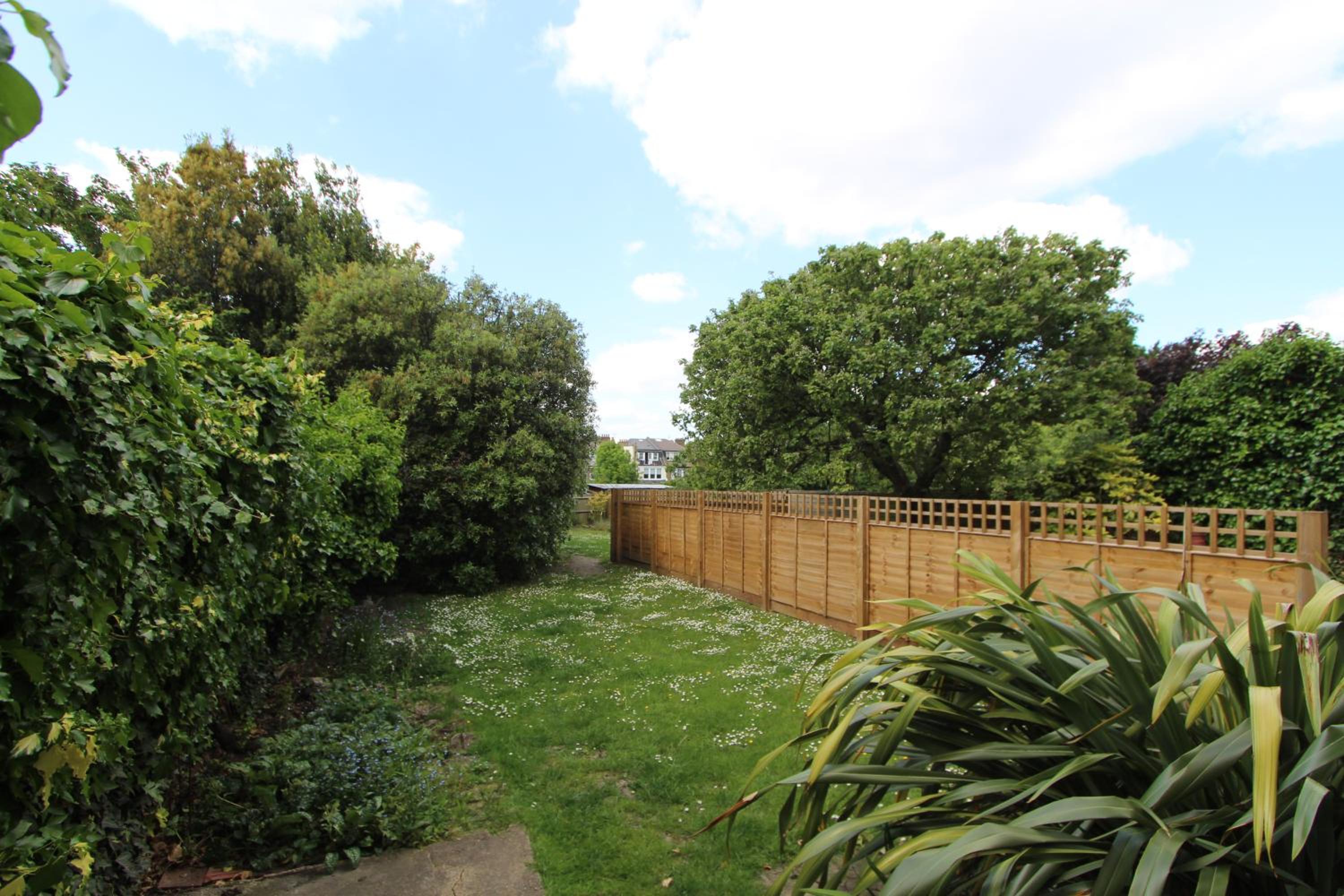 Beautiful one bed garden flat in Muswell hill