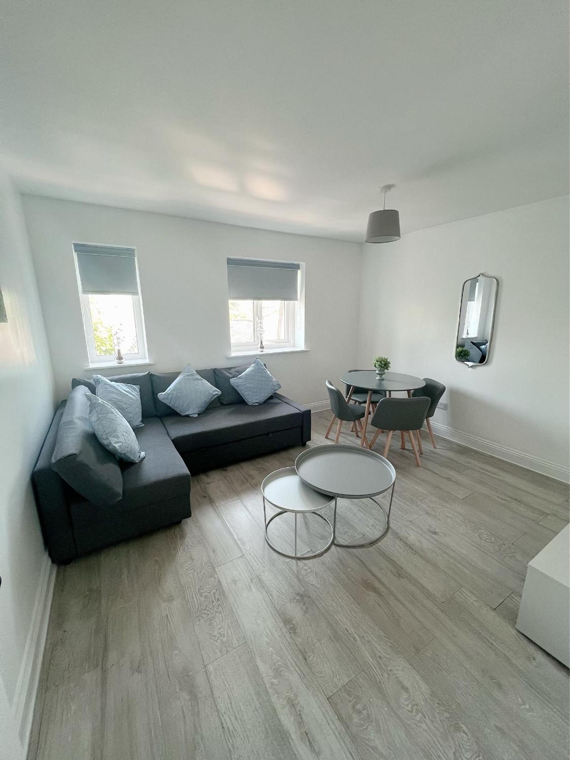Flat 12 Palm Court view 4