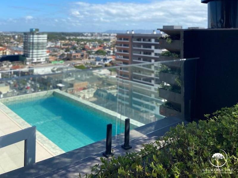 Apt Novo próximo ao mar com piscina