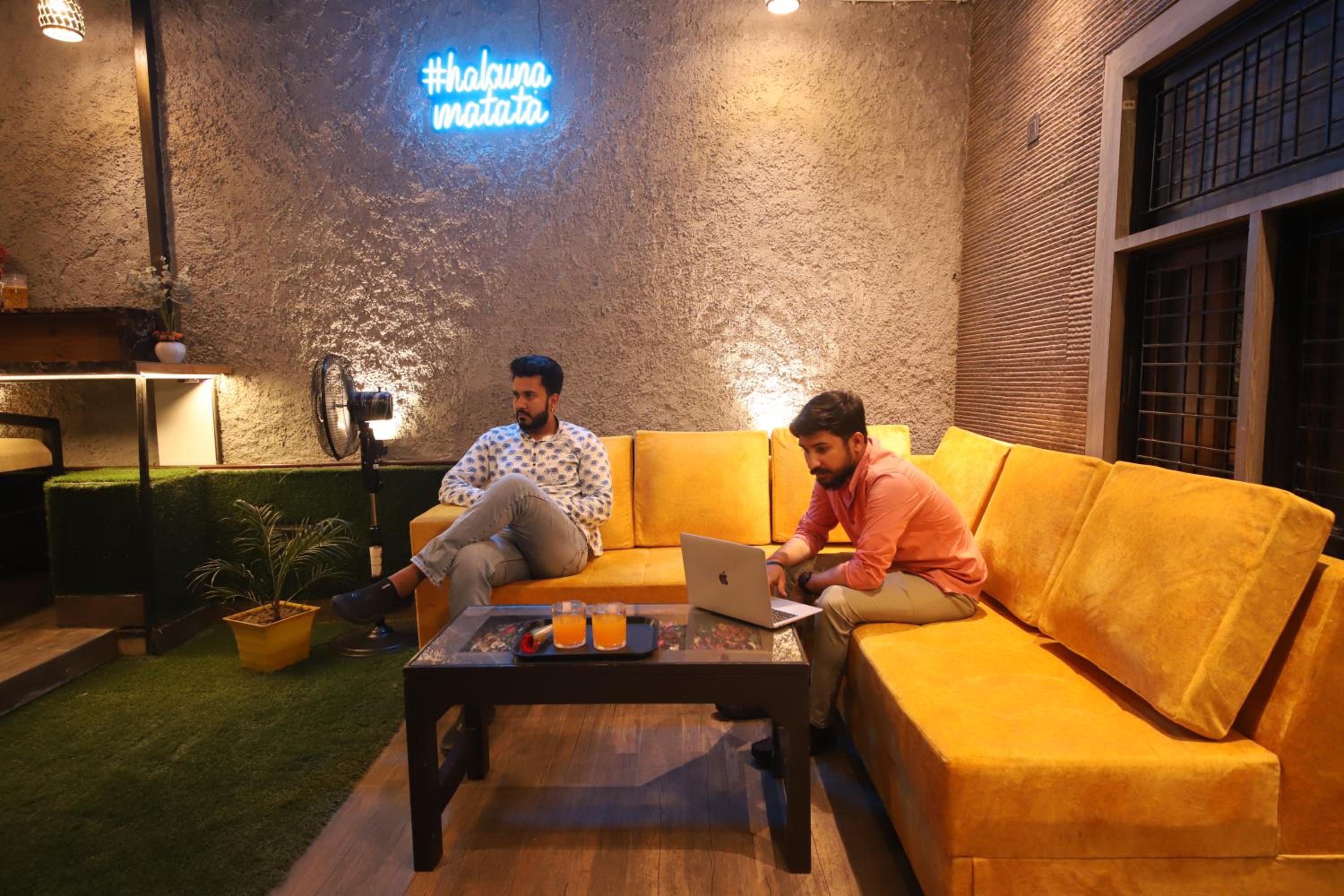 lounge