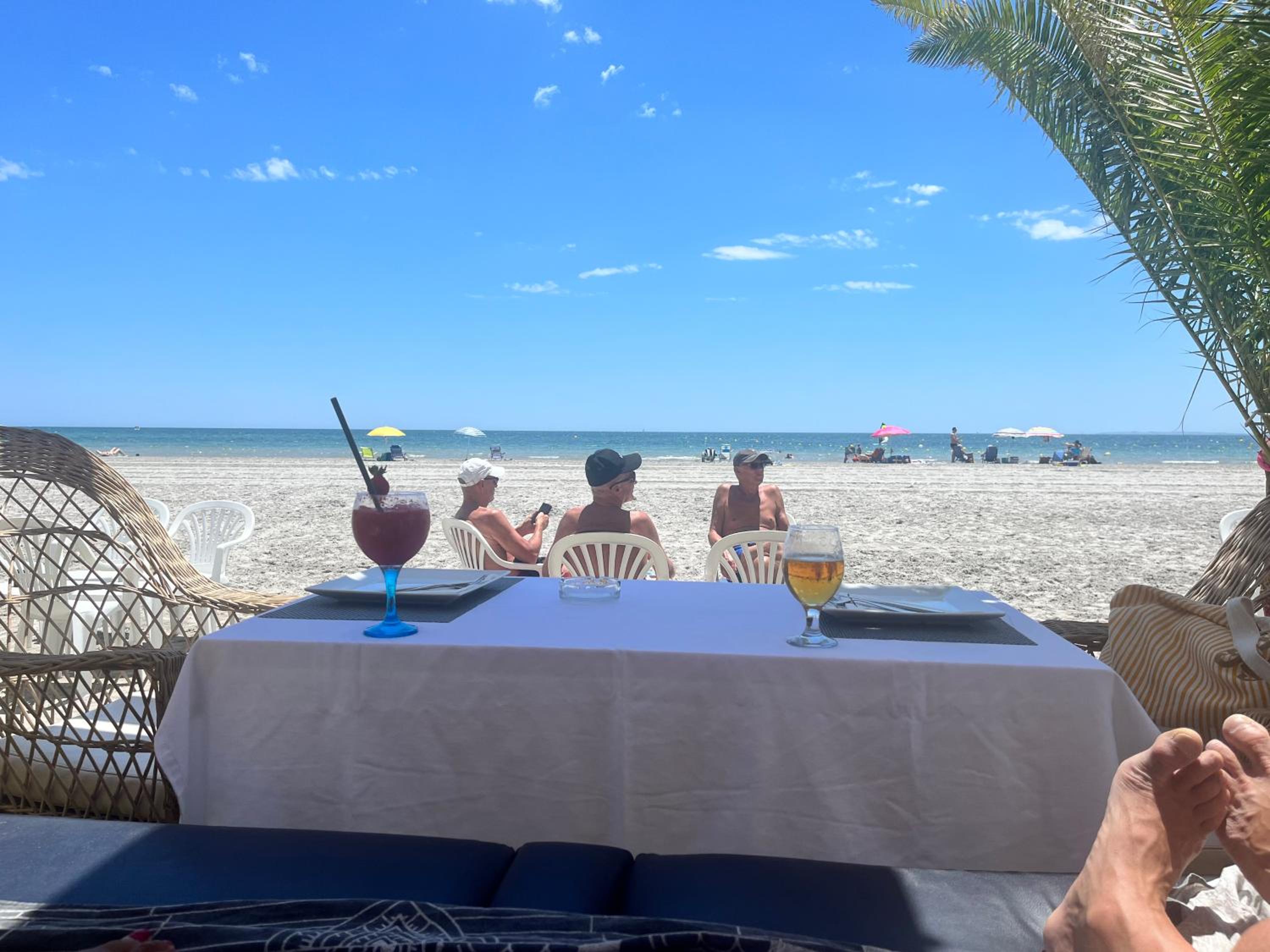 Prachtig gemoderniseerde woning op 250 meter van het strand view 3
