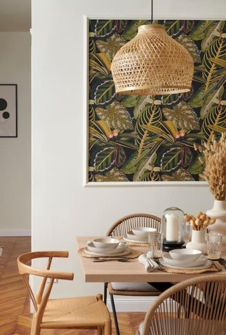 Scandinavian Art 3-BDR Apartment