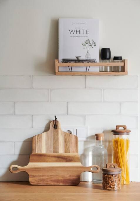 Scandinavian Art 3-BDR Apartment