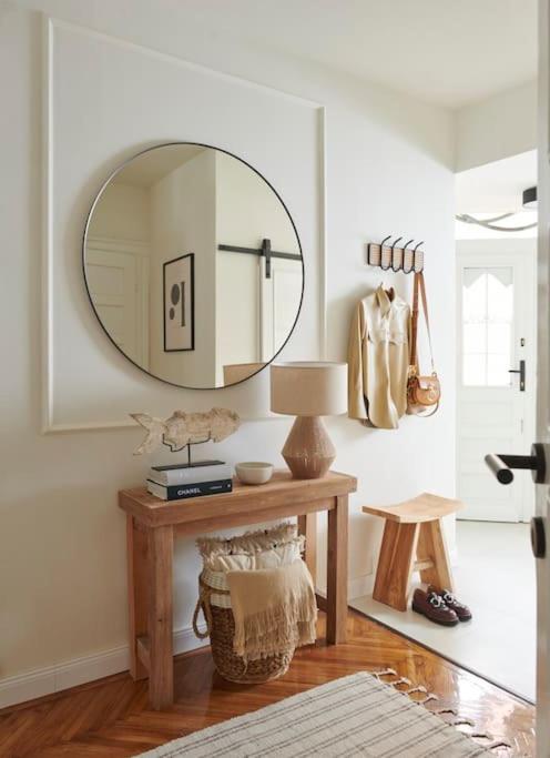 Scandinavian Art 3-BDR Apartment
