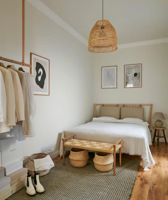 Scandinavian Art 3-BDR Apartment