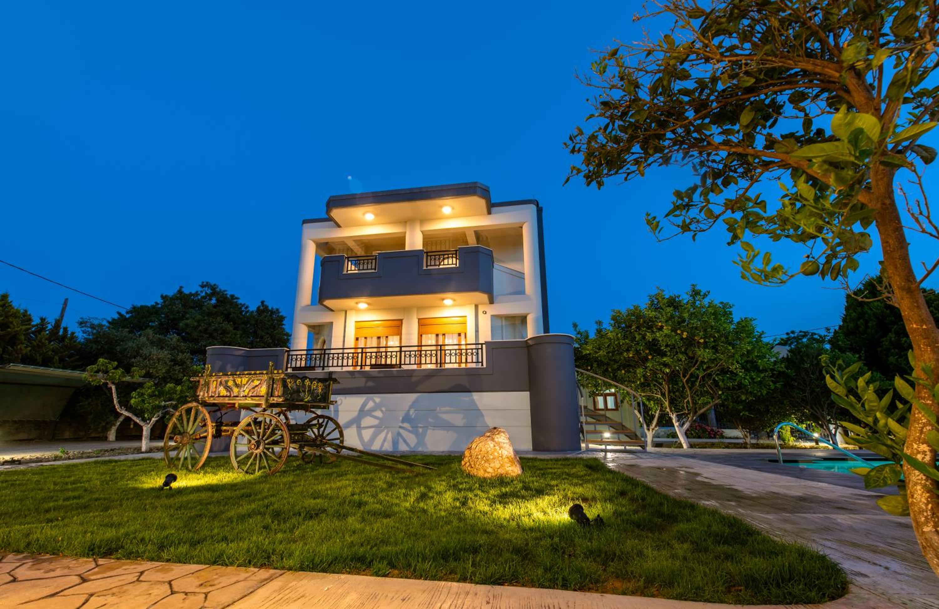 Hotel Infinity Premium Villas Private Pool, 3 Bedrooms, 5 Bathrooms, 2 Kitchens