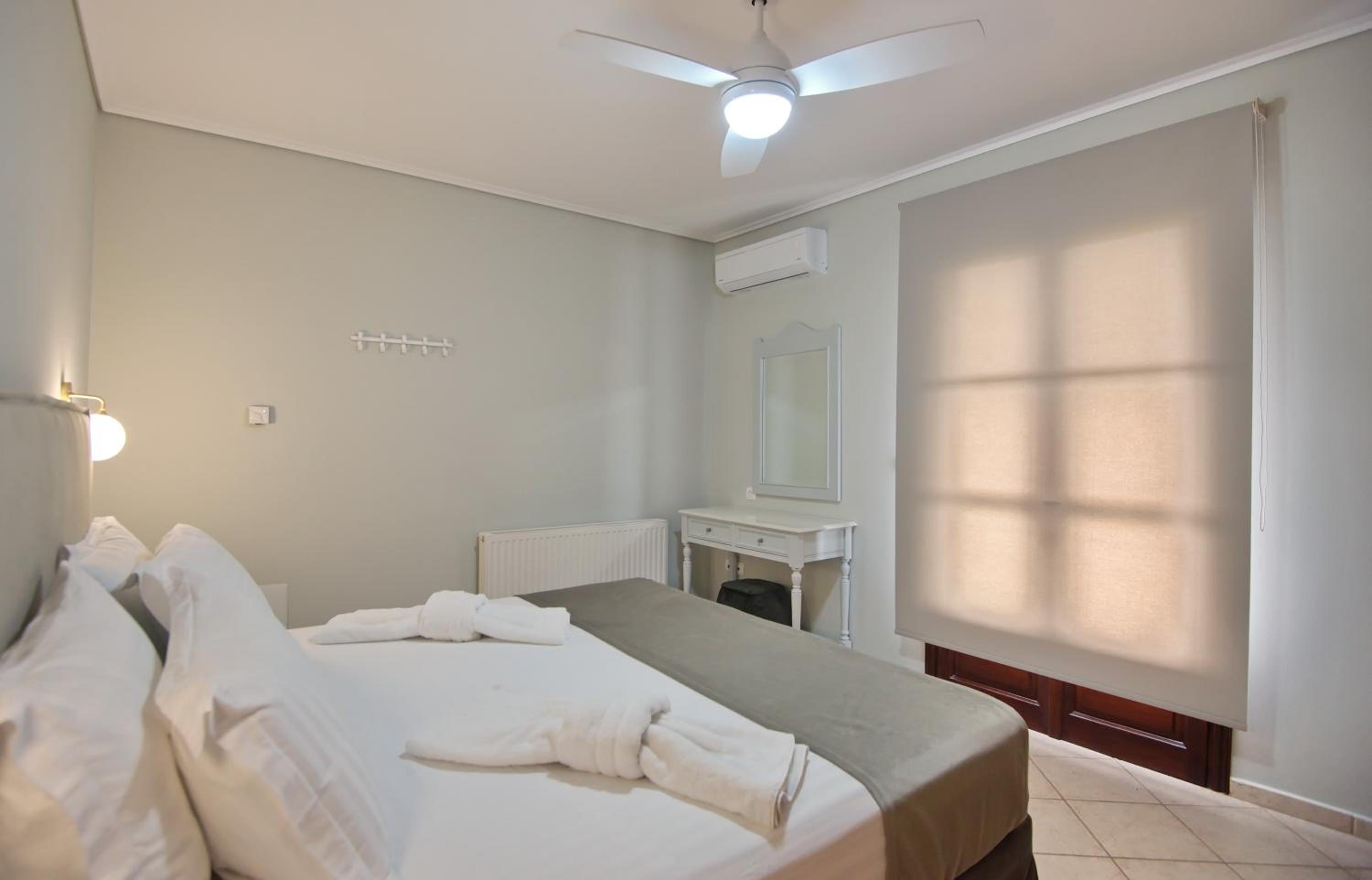 Elpida Apartments
