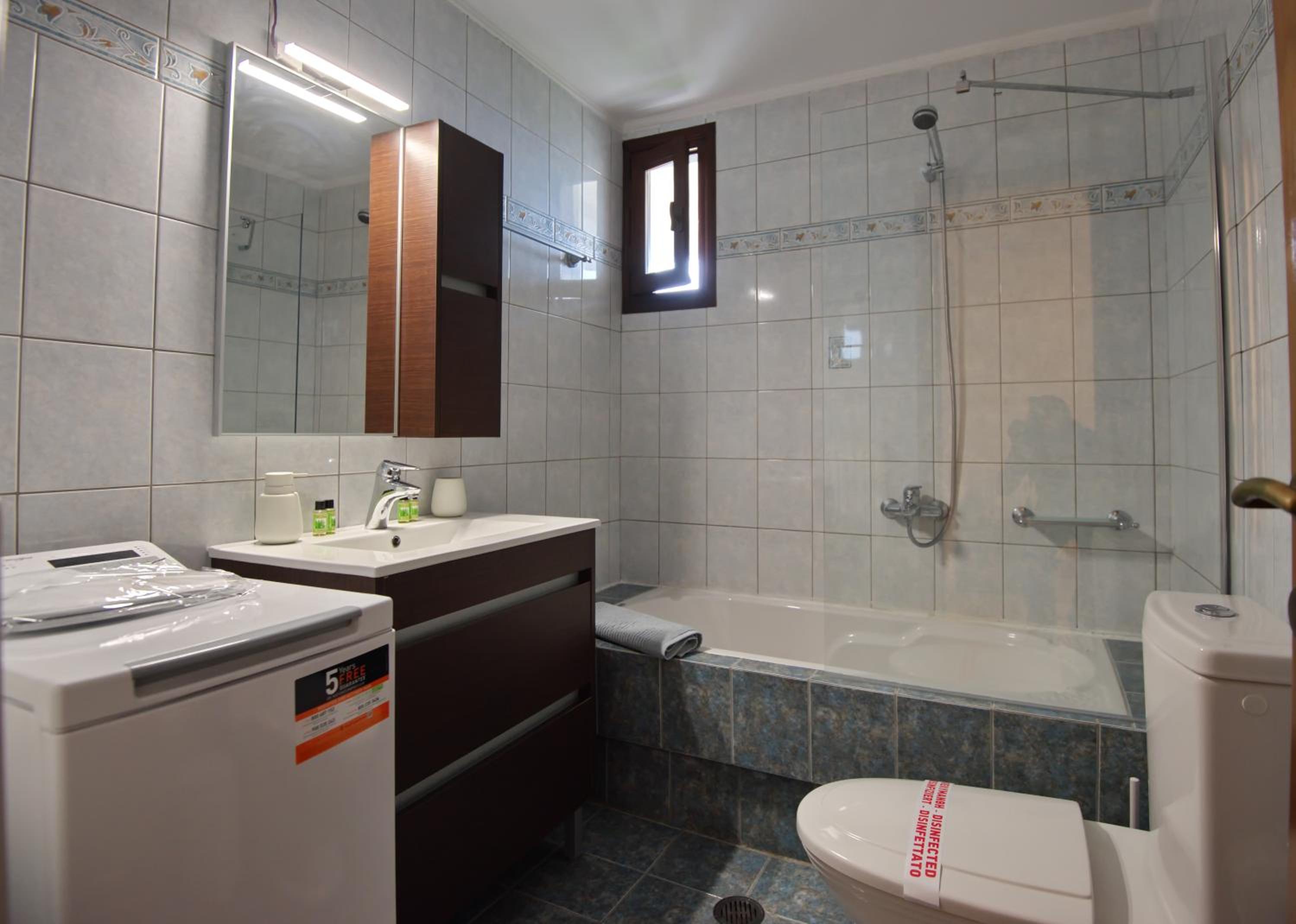 Elpida Apartments