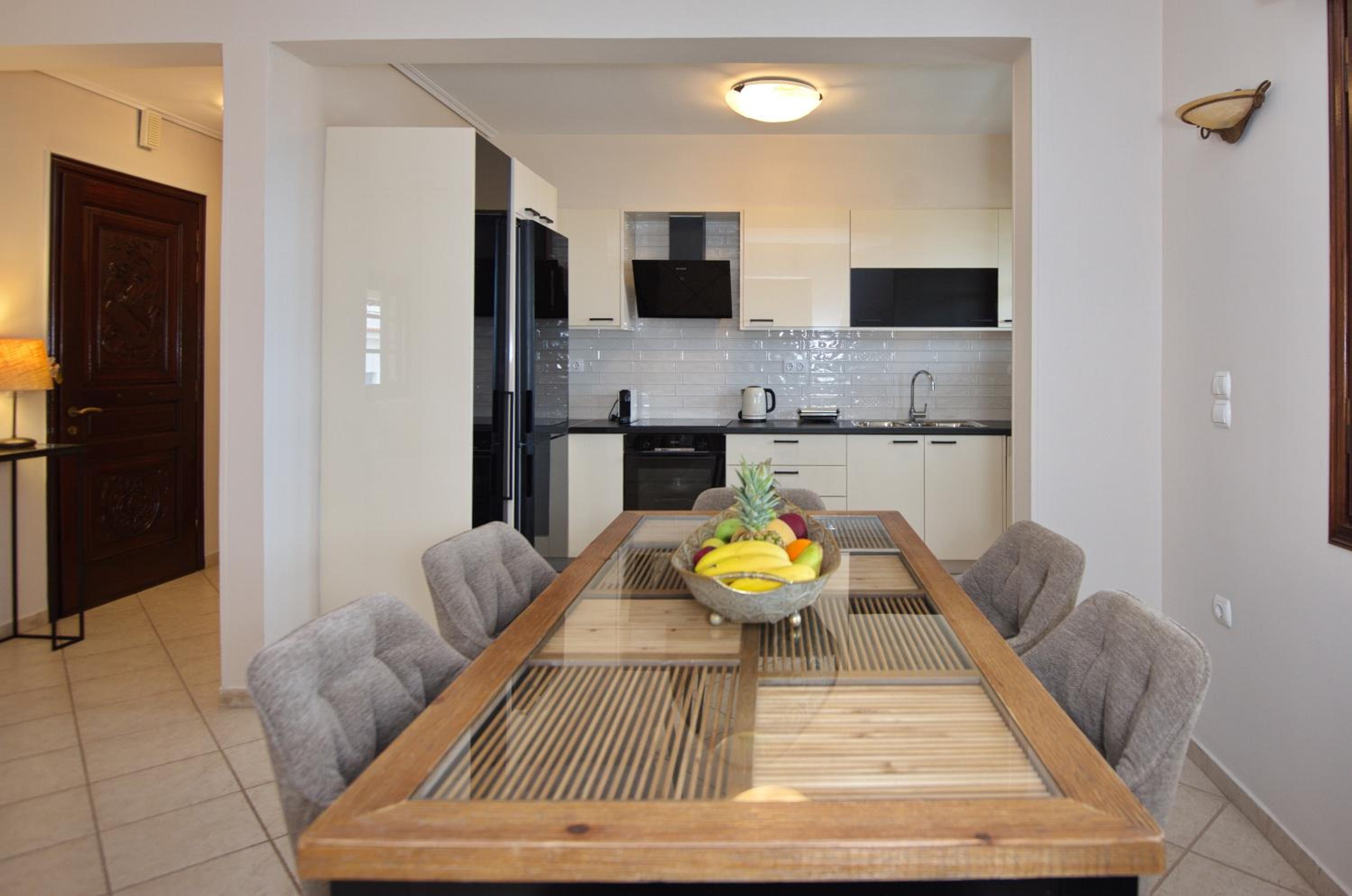 Elpida Apartments