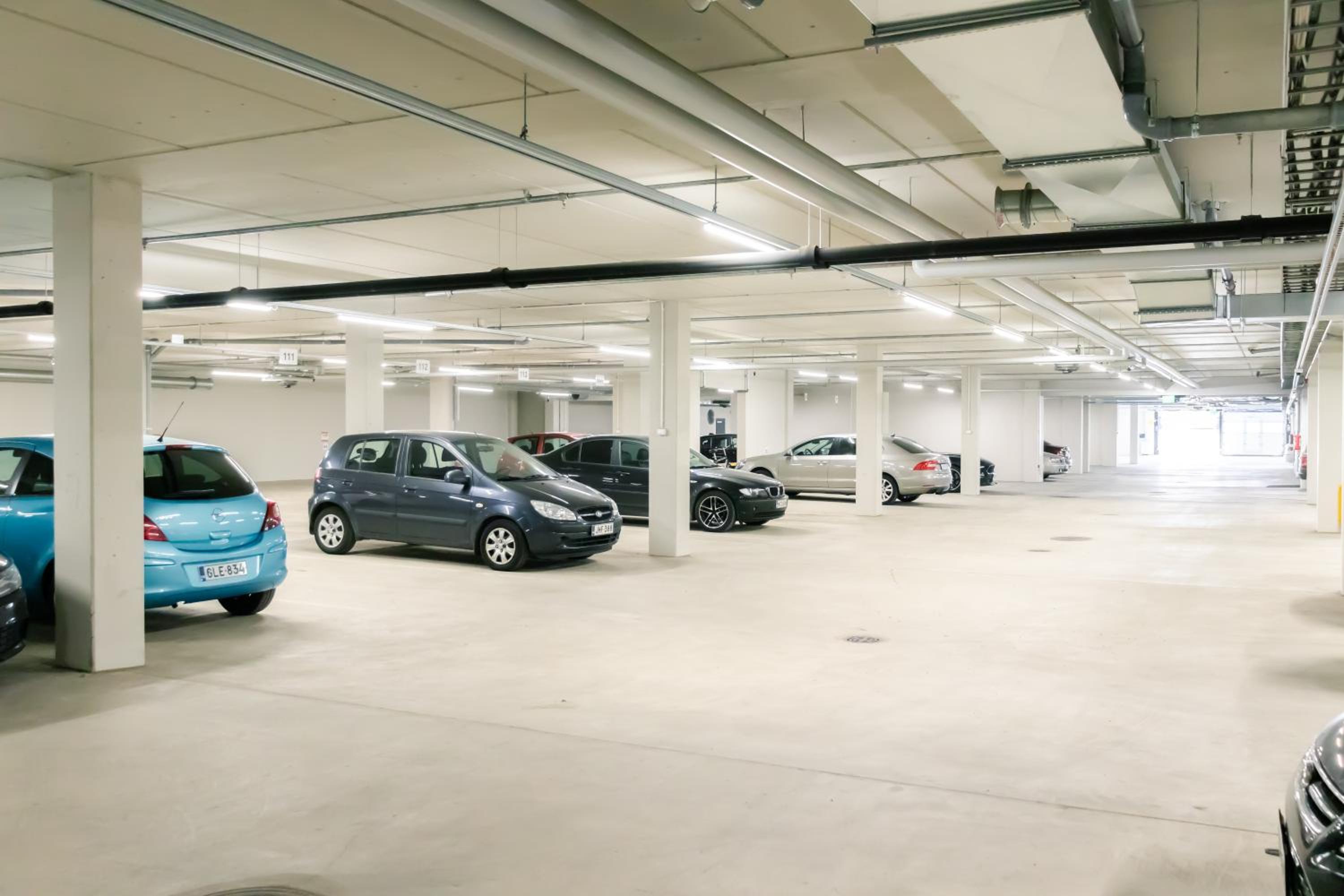 Top location IICenter IIParking