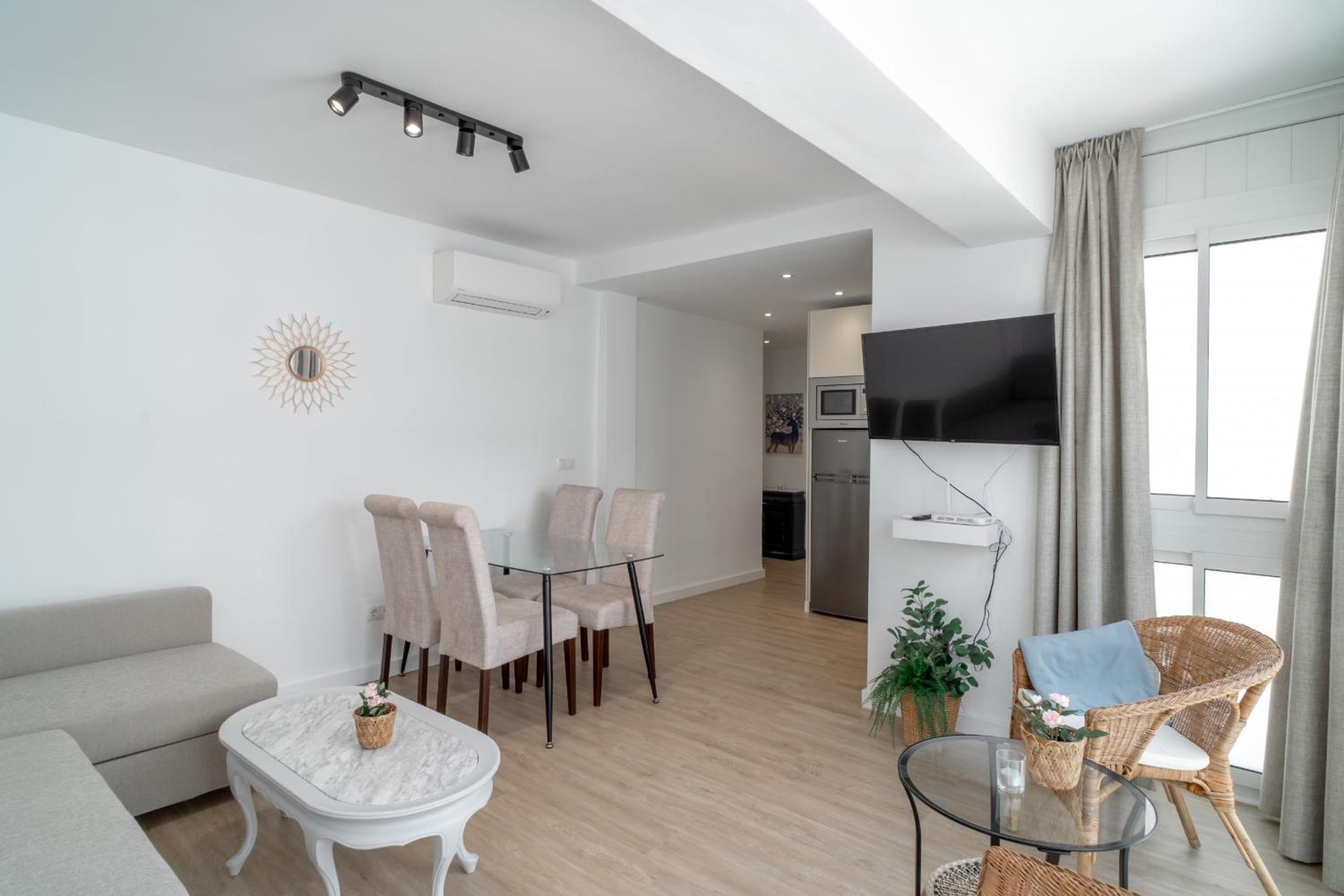 Gaviota Central Living Casasol