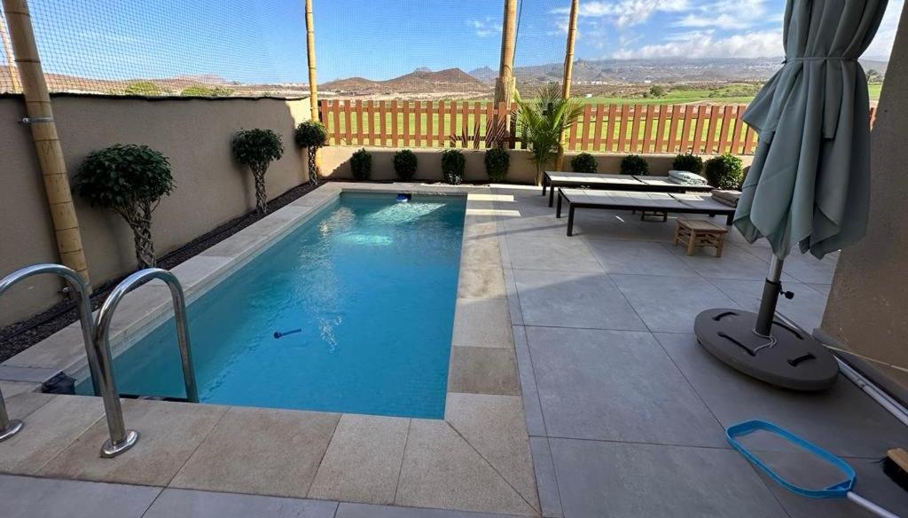 Golf Tenerife South xx Wheel Accessible Shower xx Free WIFi xx Private Pool 30 degrees xx Two Terraces 30m2x60m2 xxFree Parking xx Mountain view xx Flatscr view 3