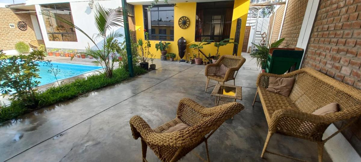 Diamond Monkey Lodge
