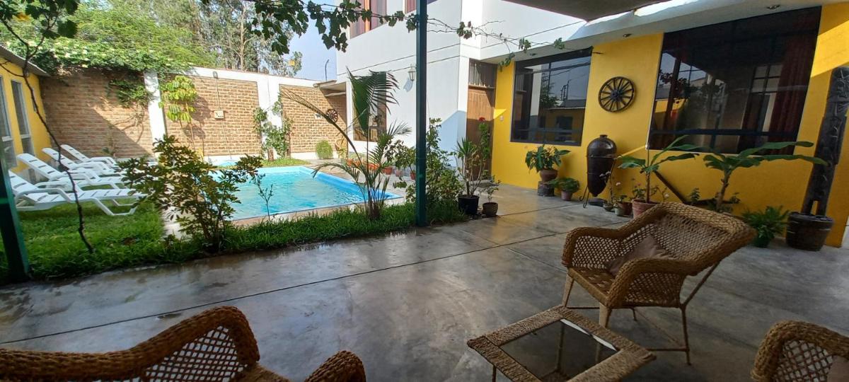 Diamond Monkey Lodge