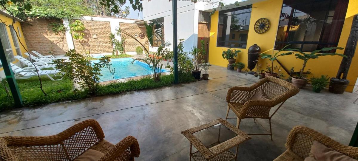 Diamond Monkey Lodge